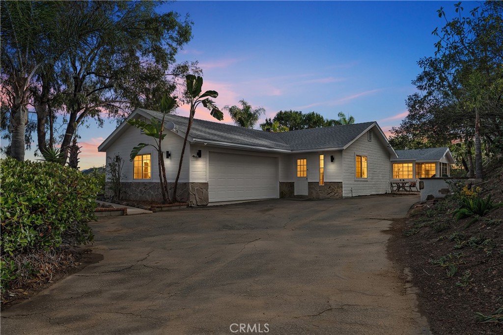 Fallbrook, California, 92028, United States, 5 Bedrooms Bedrooms, ,3 BathroomsBathrooms,Residential,For Sale,2003504