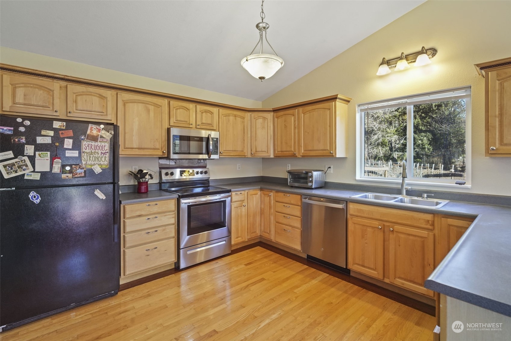 Glenoma, Washington, 98336, United States, 3 Bedrooms Bedrooms, ,2 BathroomsBathrooms,Residential,For Sale,1976898