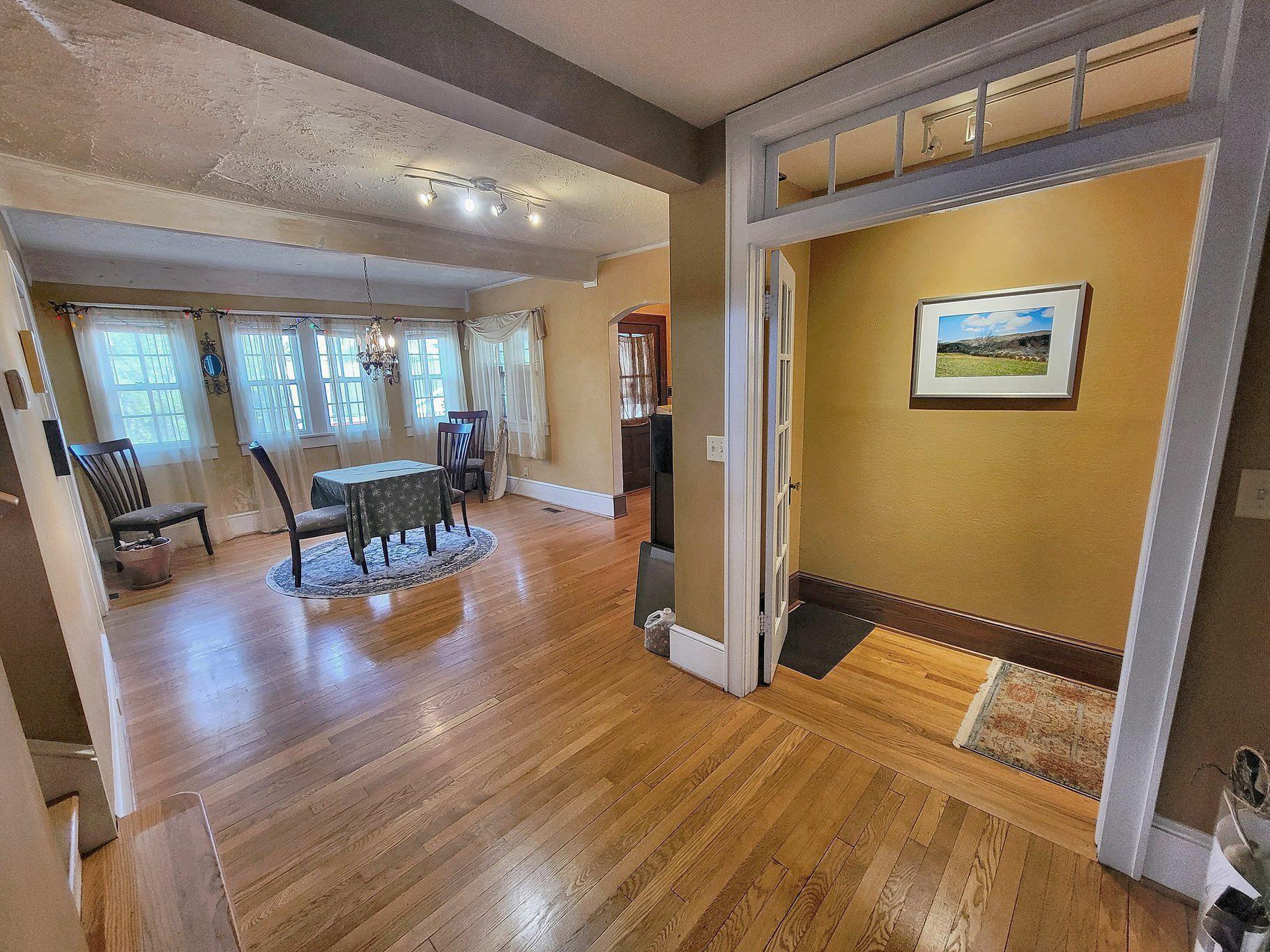 Blacksburg, Virginia, 24060, United States, 3 Bedrooms Bedrooms, ,3 BathroomsBathrooms,Residential,For Sale,1986553