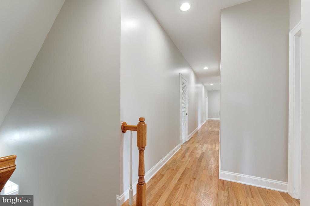 Fairfax, Virginia, 22033, United States, 6 Bedrooms Bedrooms, ,6 BathroomsBathrooms,Residential,For Sale,1973786