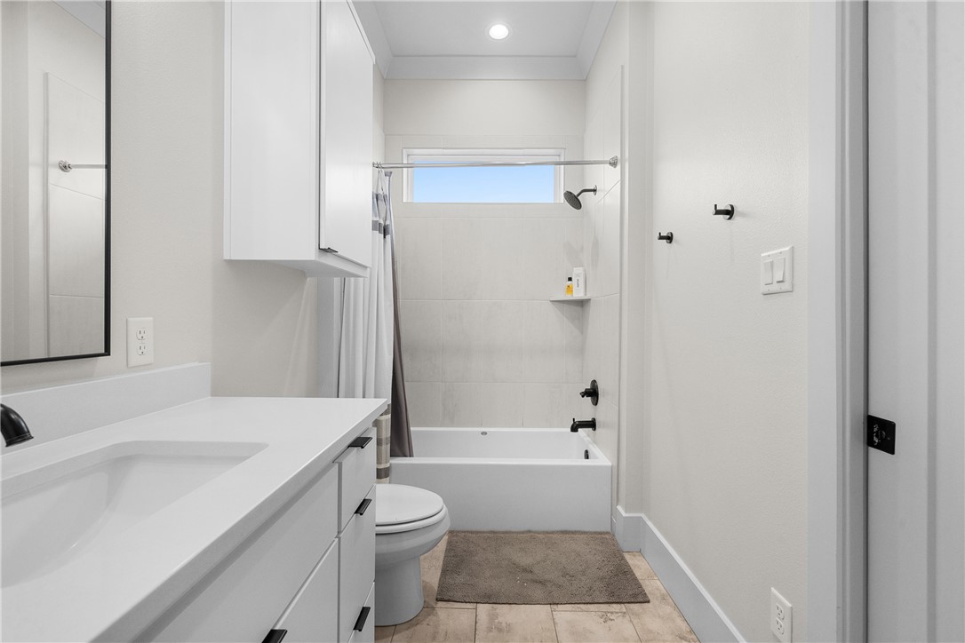 College Station, Texas, 77845, United States, 5 Bedrooms Bedrooms, ,5 BathroomsBathrooms,Residential,For Sale,2028405