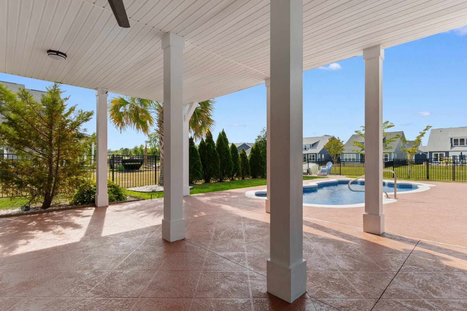 Myrtle Beach, South Carolina, 29579, United States, 4 Bedrooms Bedrooms, ,5 BathroomsBathrooms,Residential,For Sale,2037412