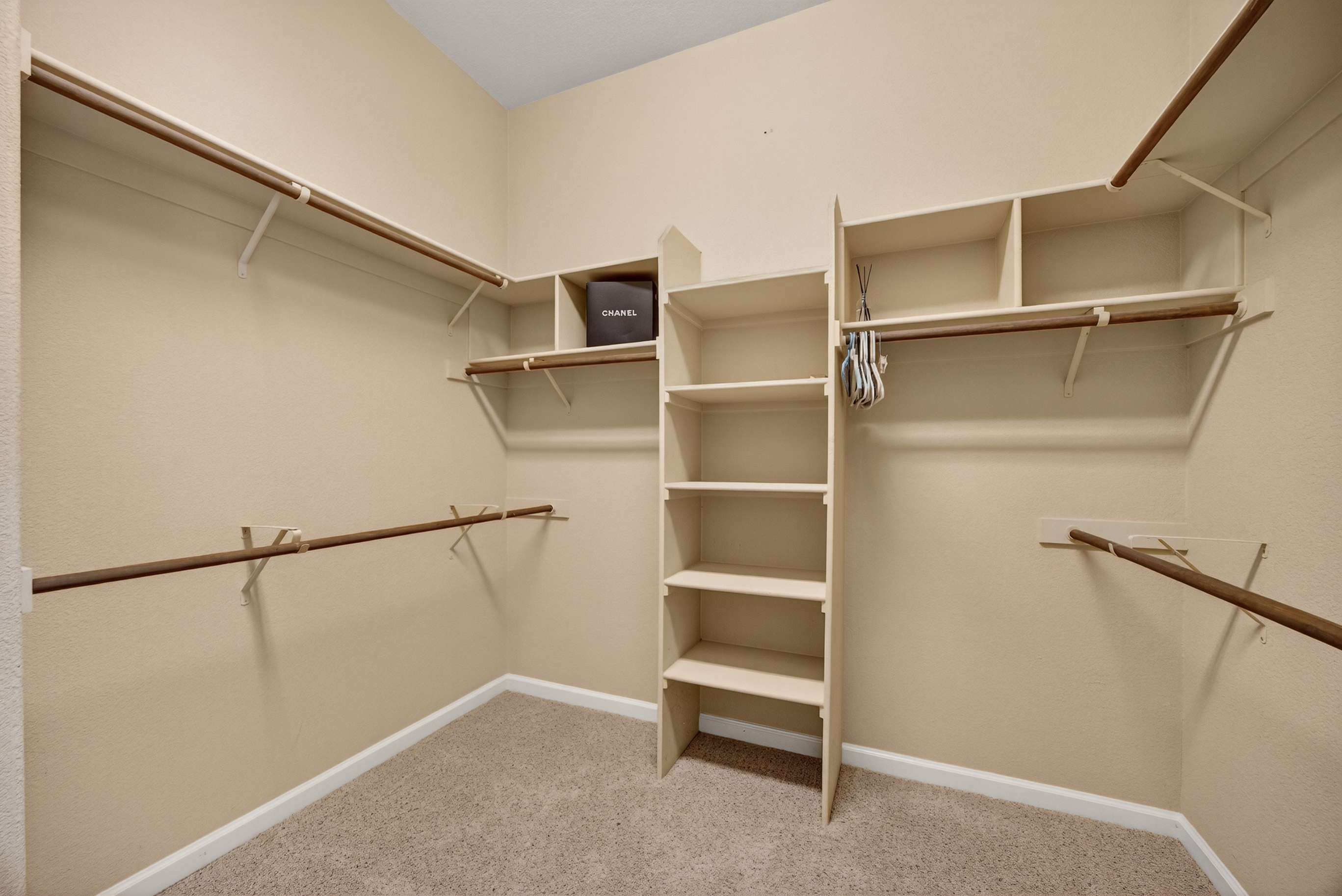  1864 Avondale Drive, Roseville, CA 95747 - 物件實景