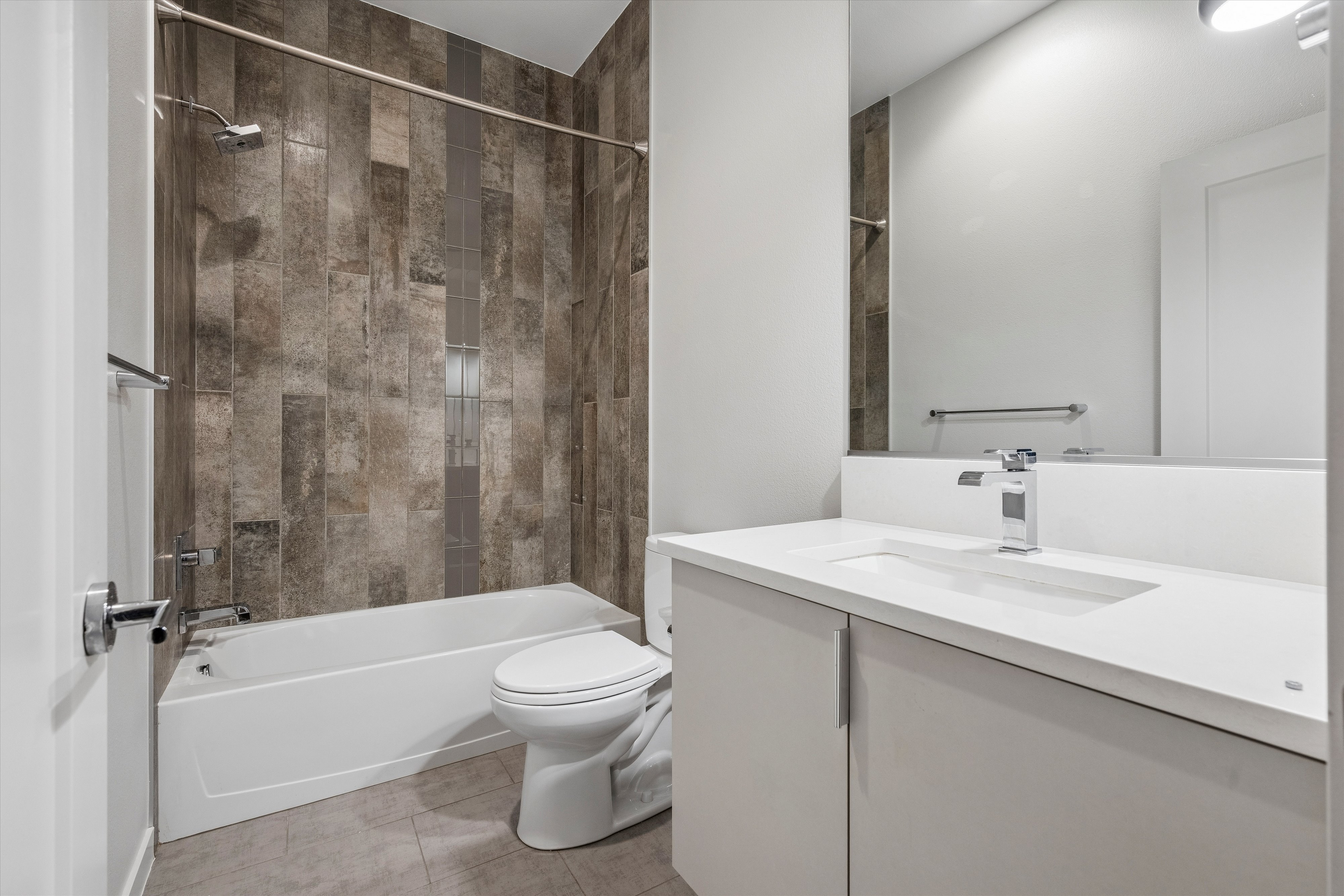  Thoughtfully Designed and Exceptional Quality Duplex - 物件實景