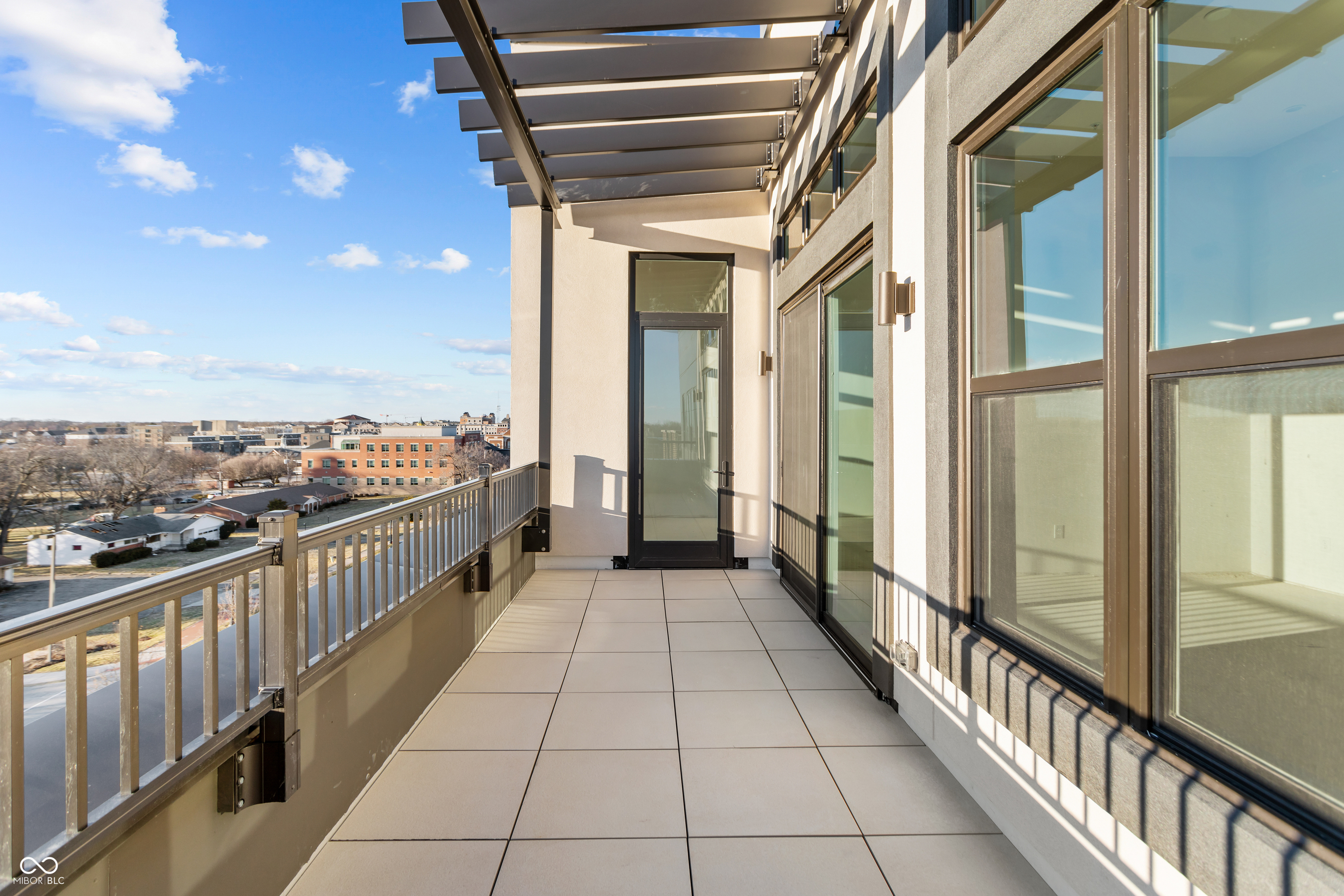 Carmel, Indiana, 46032, United States, 2 Bedrooms Bedrooms, ,3 BathroomsBathrooms,Residential,For Sale,1983027