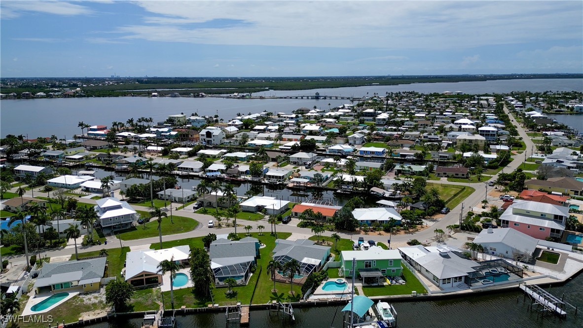 Matlacha, Florida, 33993, United States, 2 Bedrooms Bedrooms, ,2 BathroomsBathrooms,Residential,For Sale,1980106