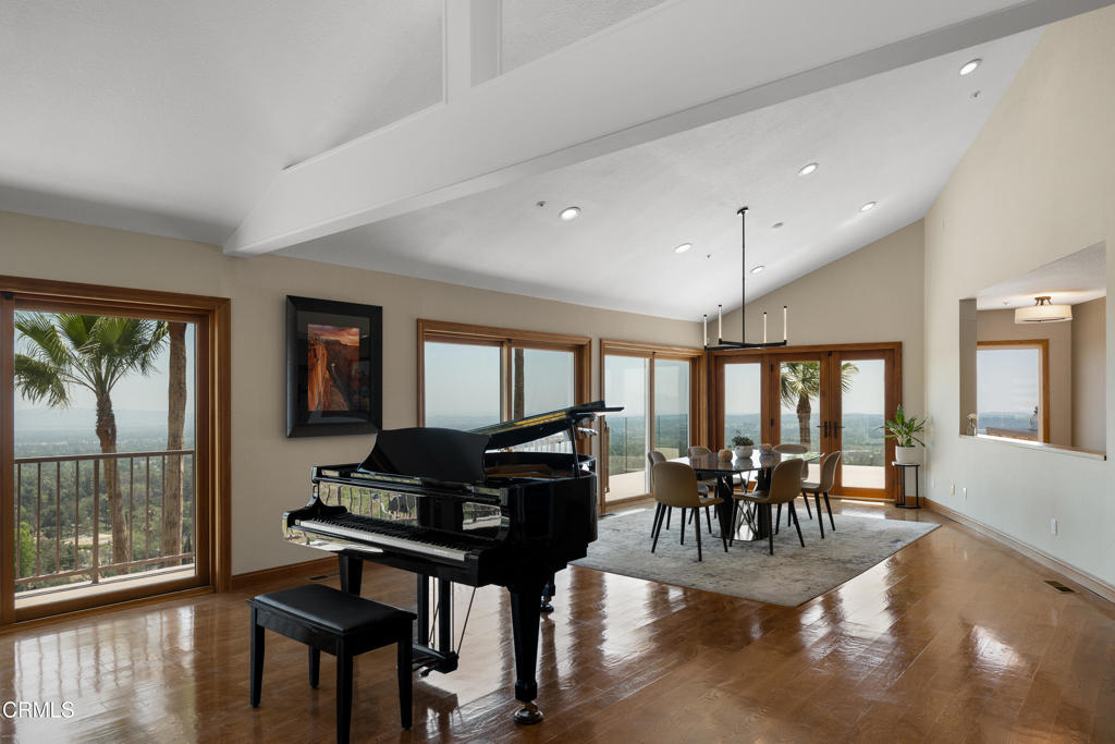 Altadena, California, 91001, United States, 5 Bedrooms Bedrooms, ,6 BathroomsBathrooms,Residential,For Sale,1989048