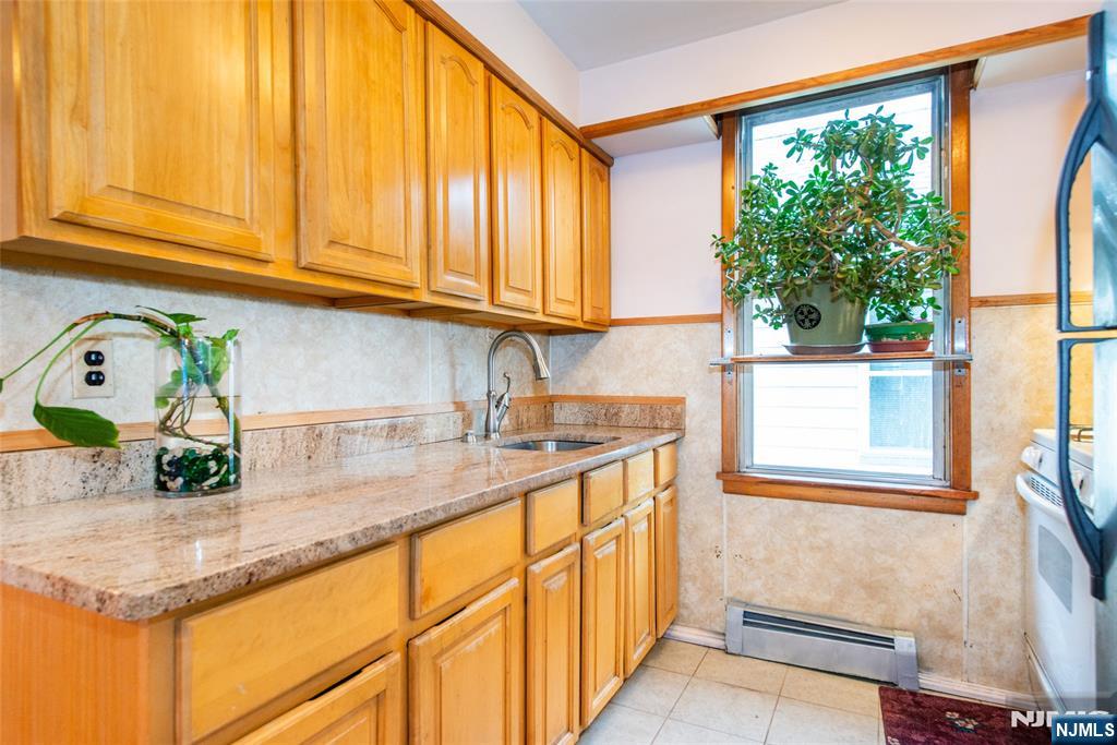 Clifton, New Jersey, 07014, United States, 5 Bedrooms Bedrooms, ,3 BathroomsBathrooms,Residential,For Sale,2000978