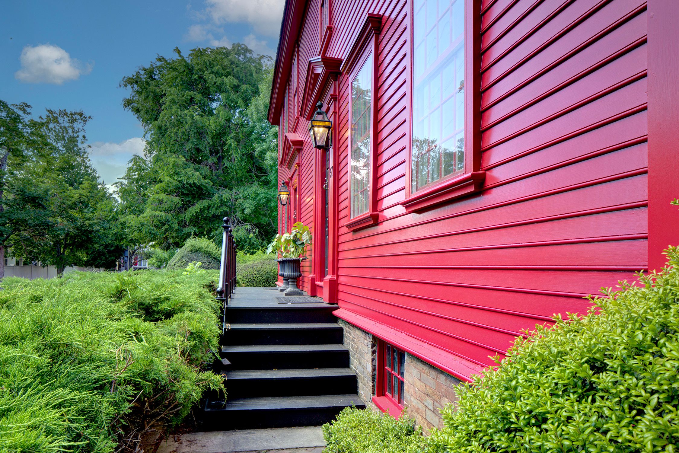  The Cozzens House - America