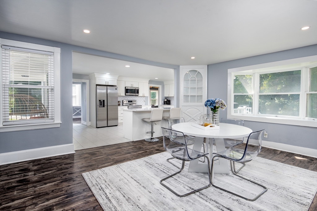East Bridgewater, Massachusetts, 02333, United States, 4 Bedrooms Bedrooms, ,2 BathroomsBathrooms,Residential,For Sale,1942845