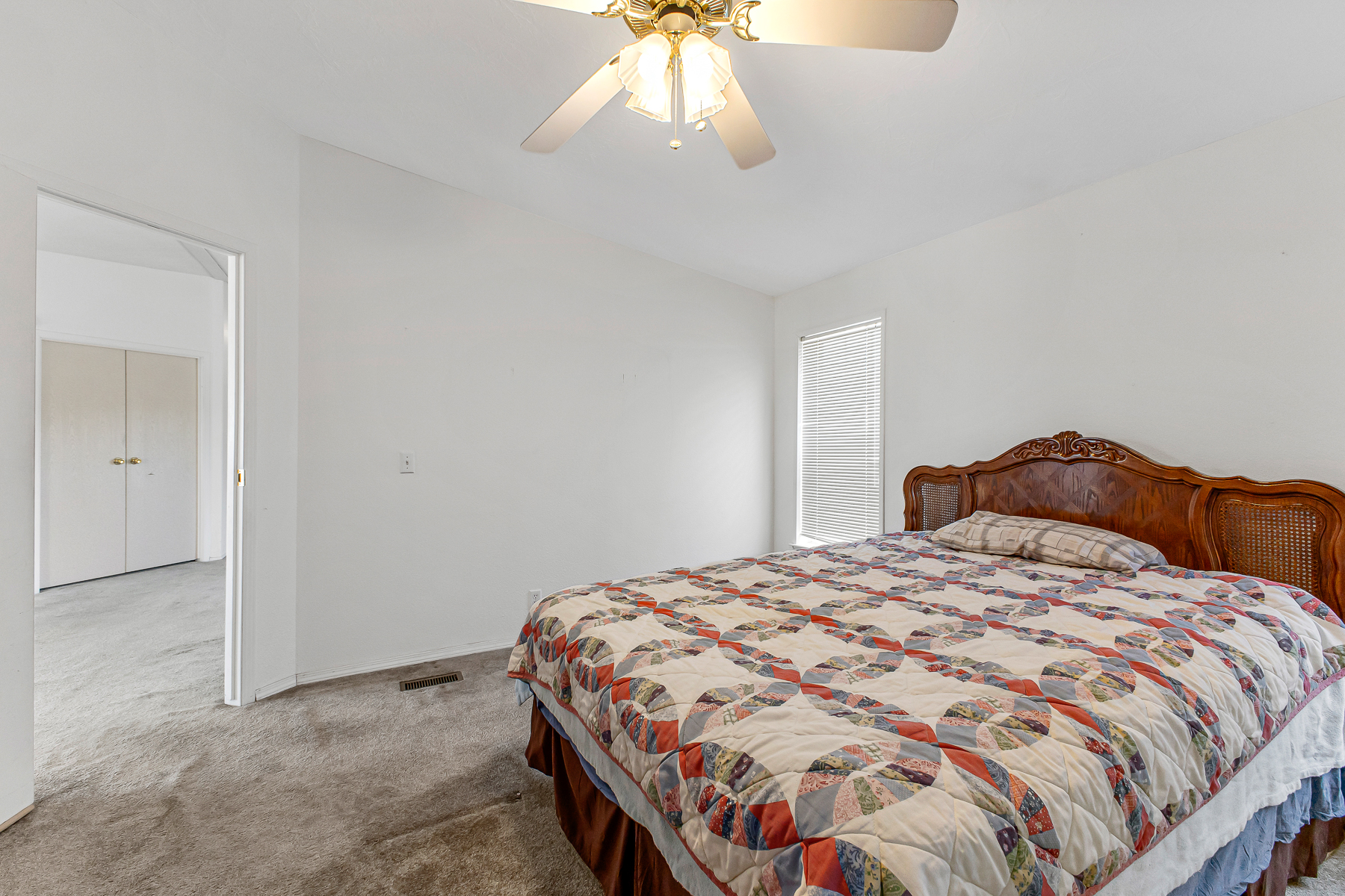 Prineville, Oregon, 97754, United States, 3 Bedrooms Bedrooms, ,2 BathroomsBathrooms,Residential,For Sale,1885821