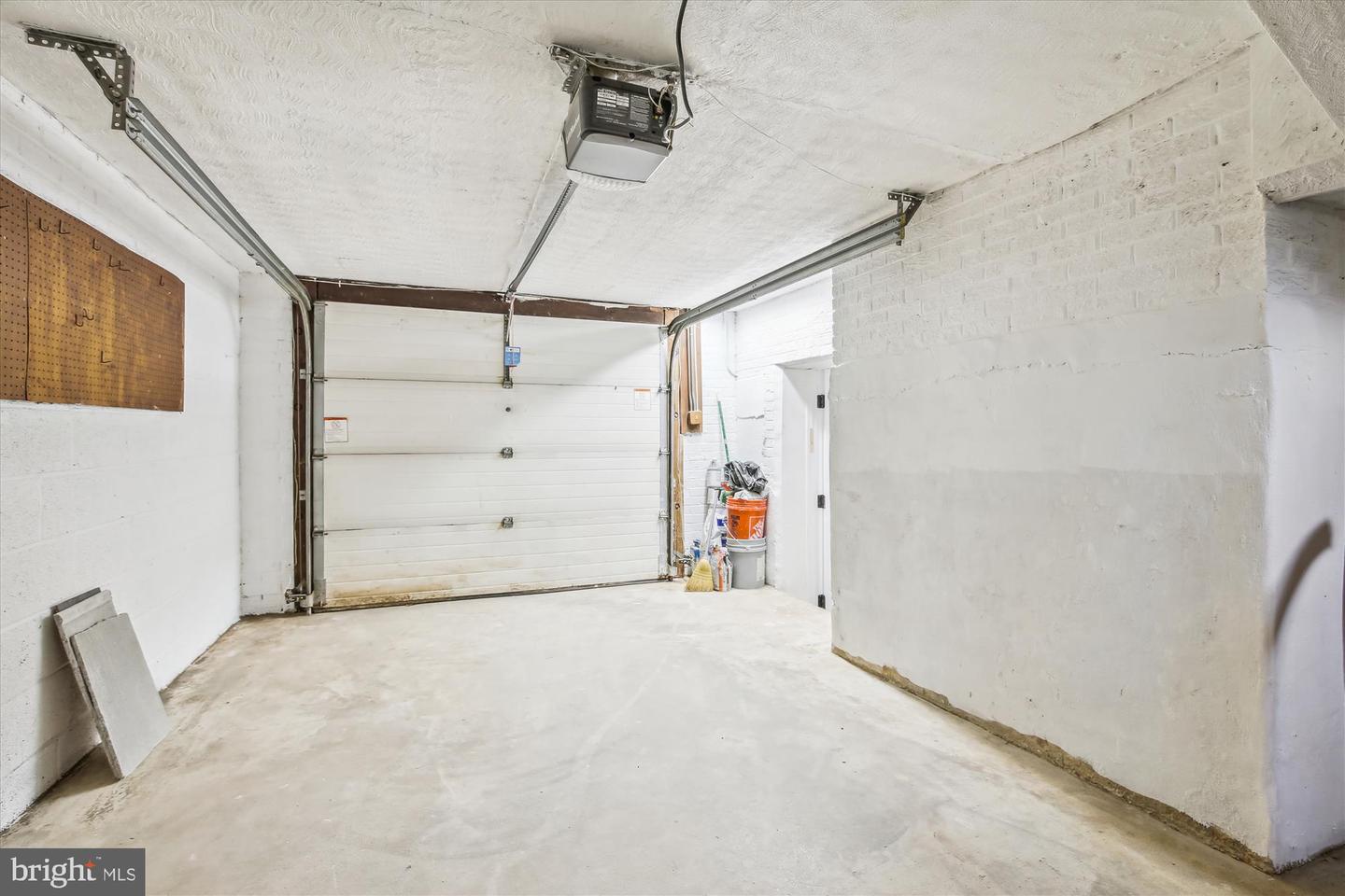3300 18th Pl Se, WASHINGTON, District Of Columbia, 20020, United States, 5 Bedrooms Bedrooms, ,3 BathroomsBathrooms,Residential,For Sale,3300 18th Pl Se,1431167