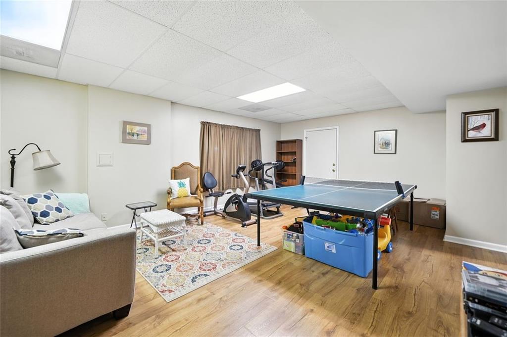Roswell, Georgia, 30076, United States, 5 Bedrooms Bedrooms, ,4 BathroomsBathrooms,Residential,For Sale,1917059