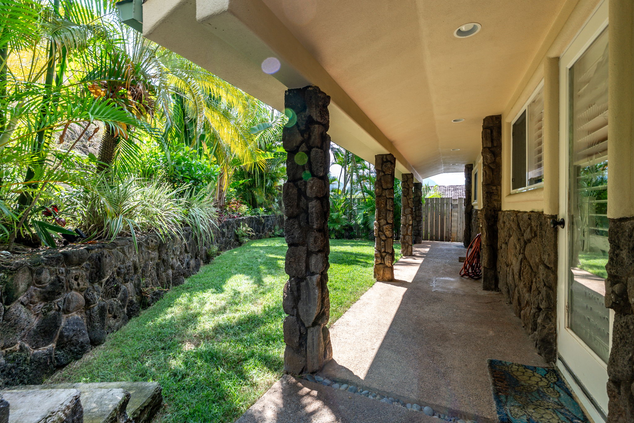 Kailua, Hawaii, 96734, United States, 6 Bedrooms Bedrooms, ,4 BathroomsBathrooms,Residential,For Sale,1981977