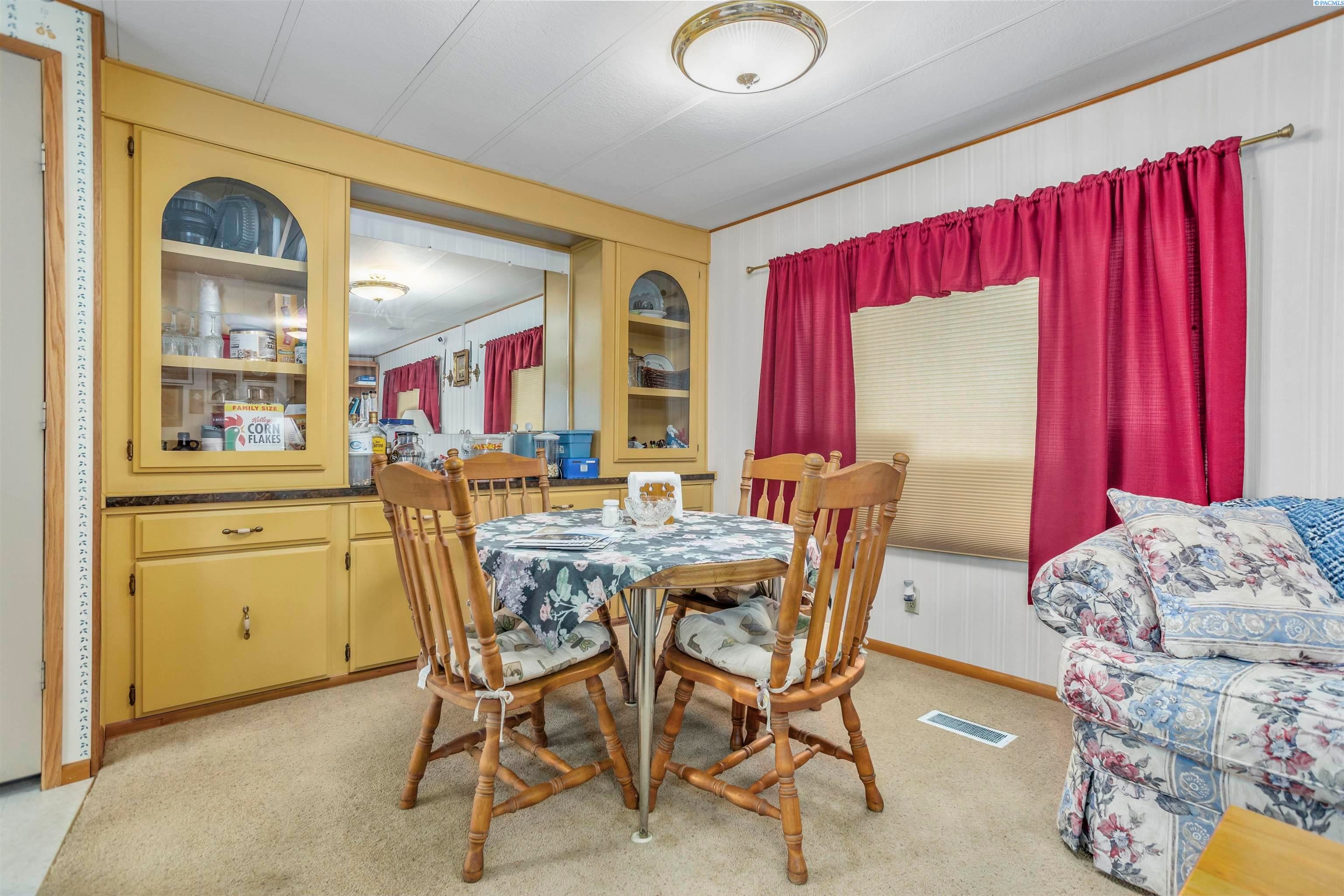 Granger, Washington, 98932, United States, 4 Bedrooms Bedrooms, ,1 BathroomBathrooms,Residential,For Sale,1975233