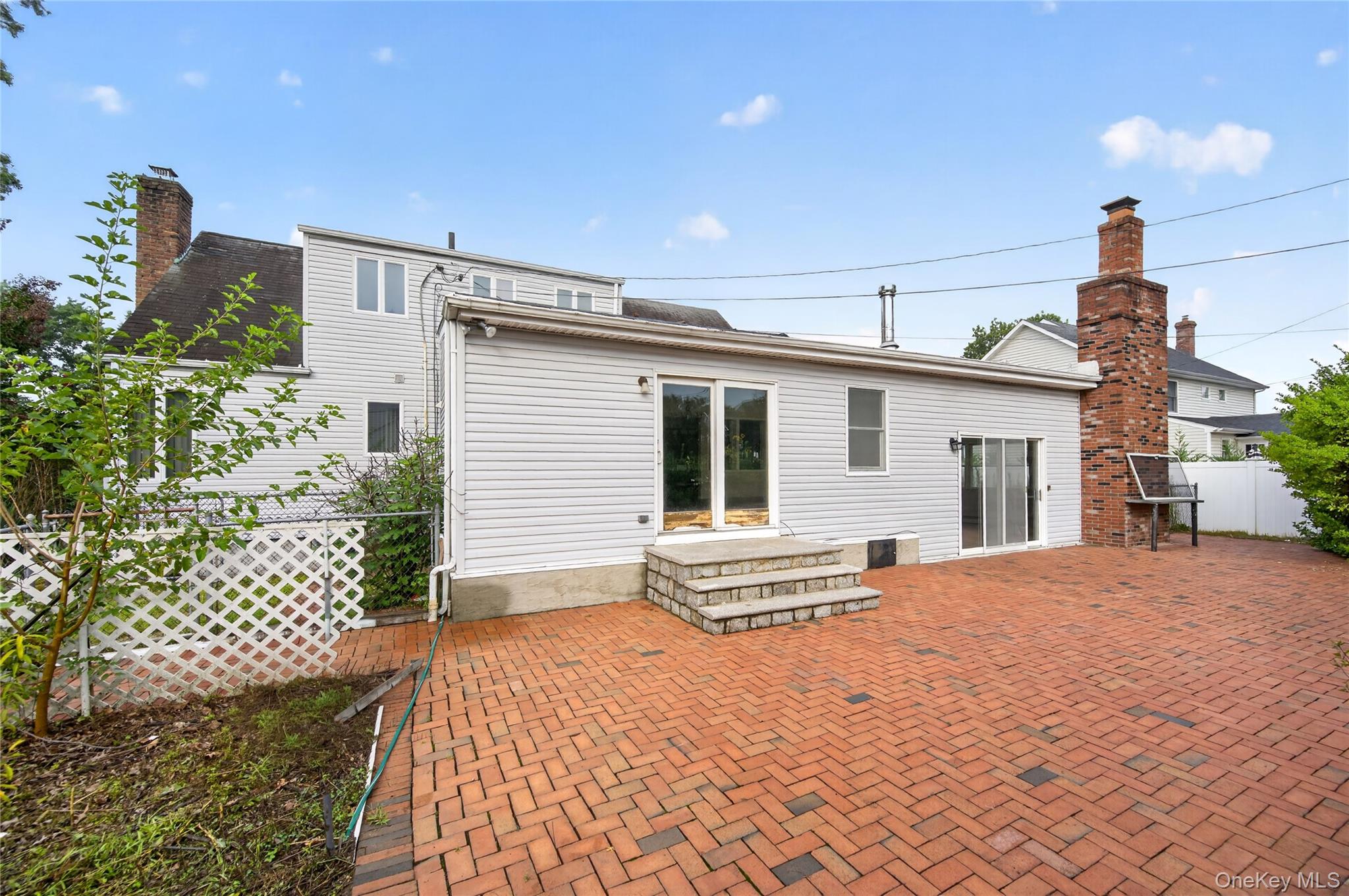  146 Longwood Avenue, Westbury, NY, 11590 - 物件實景