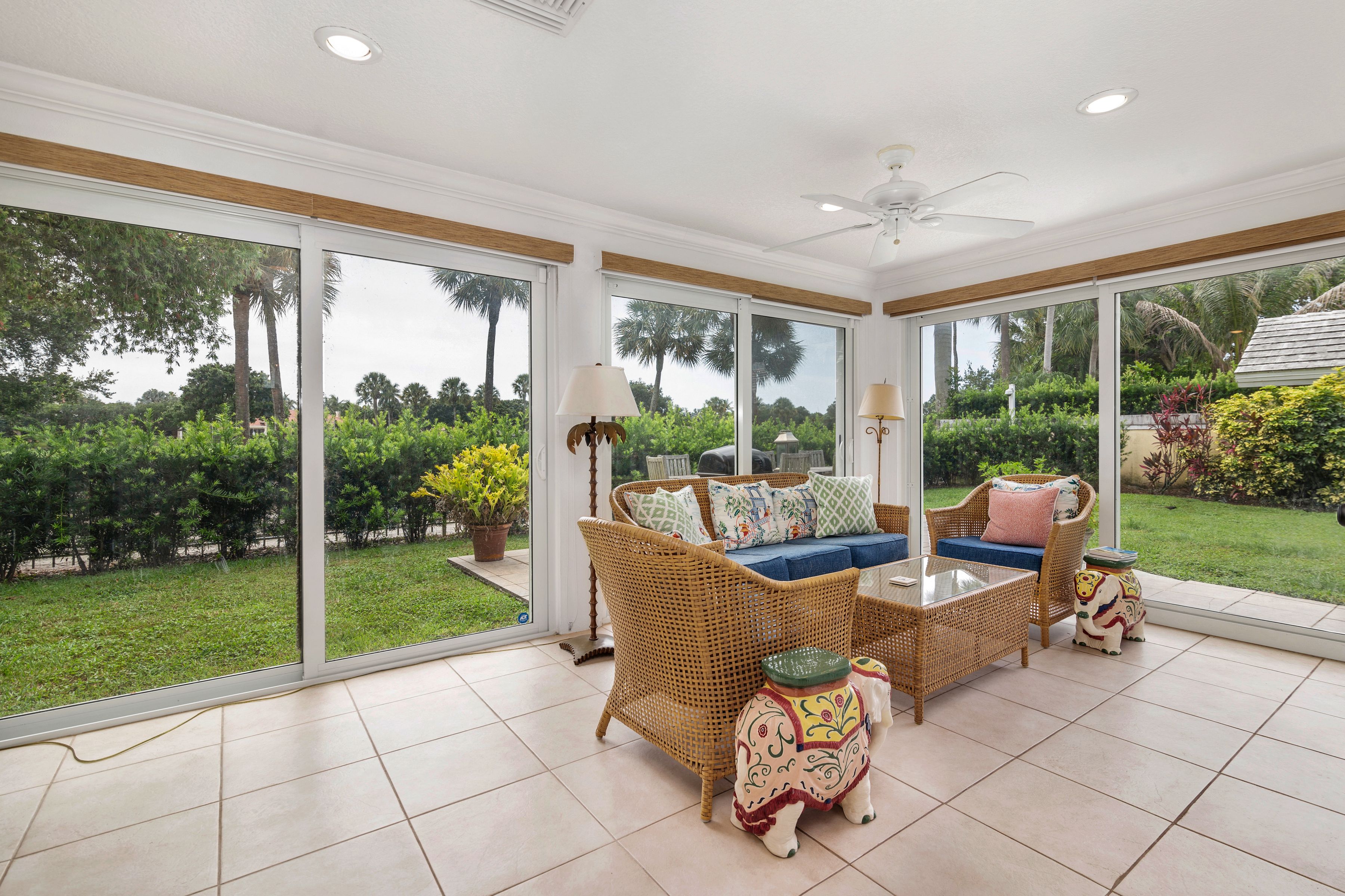  2402 Saratoga Bay Drive - 物件實景