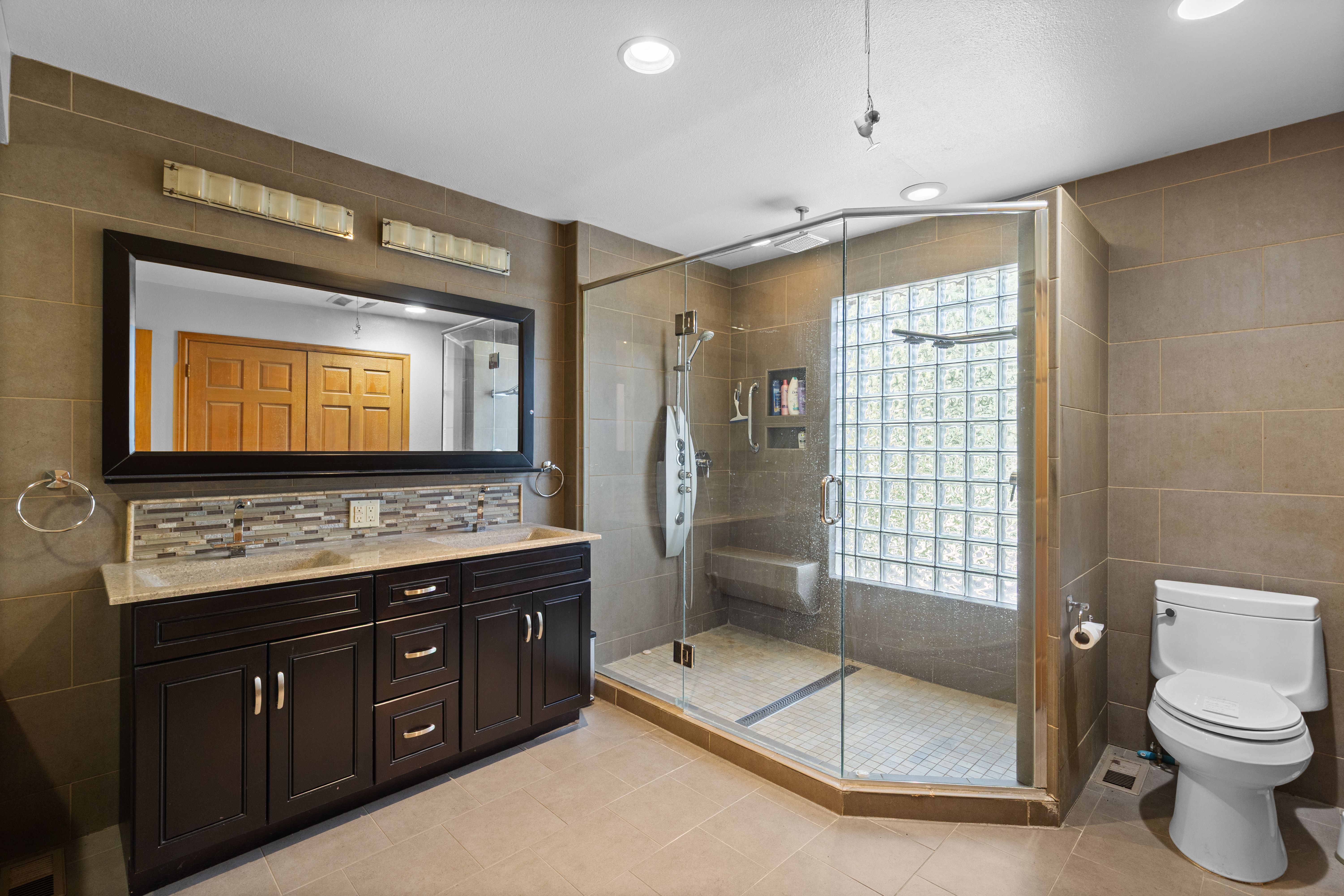  PRIME EAST WASHINGTON PARK OPPORTUNITY - BUILD, RENOVATE OR MAKE IT YOUR OWN - 物件實景