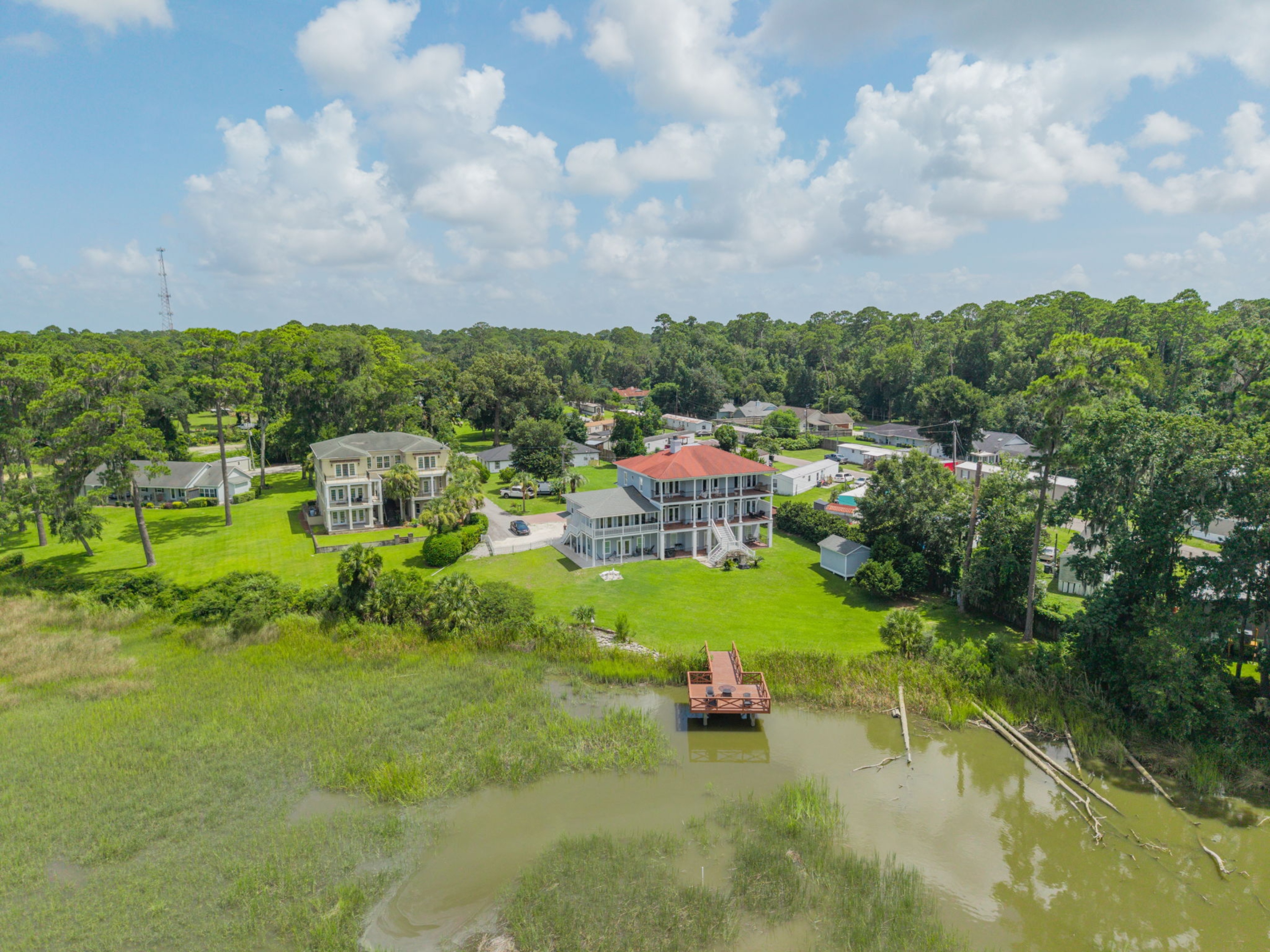  9657 Whitefield Avenue - 物件實景