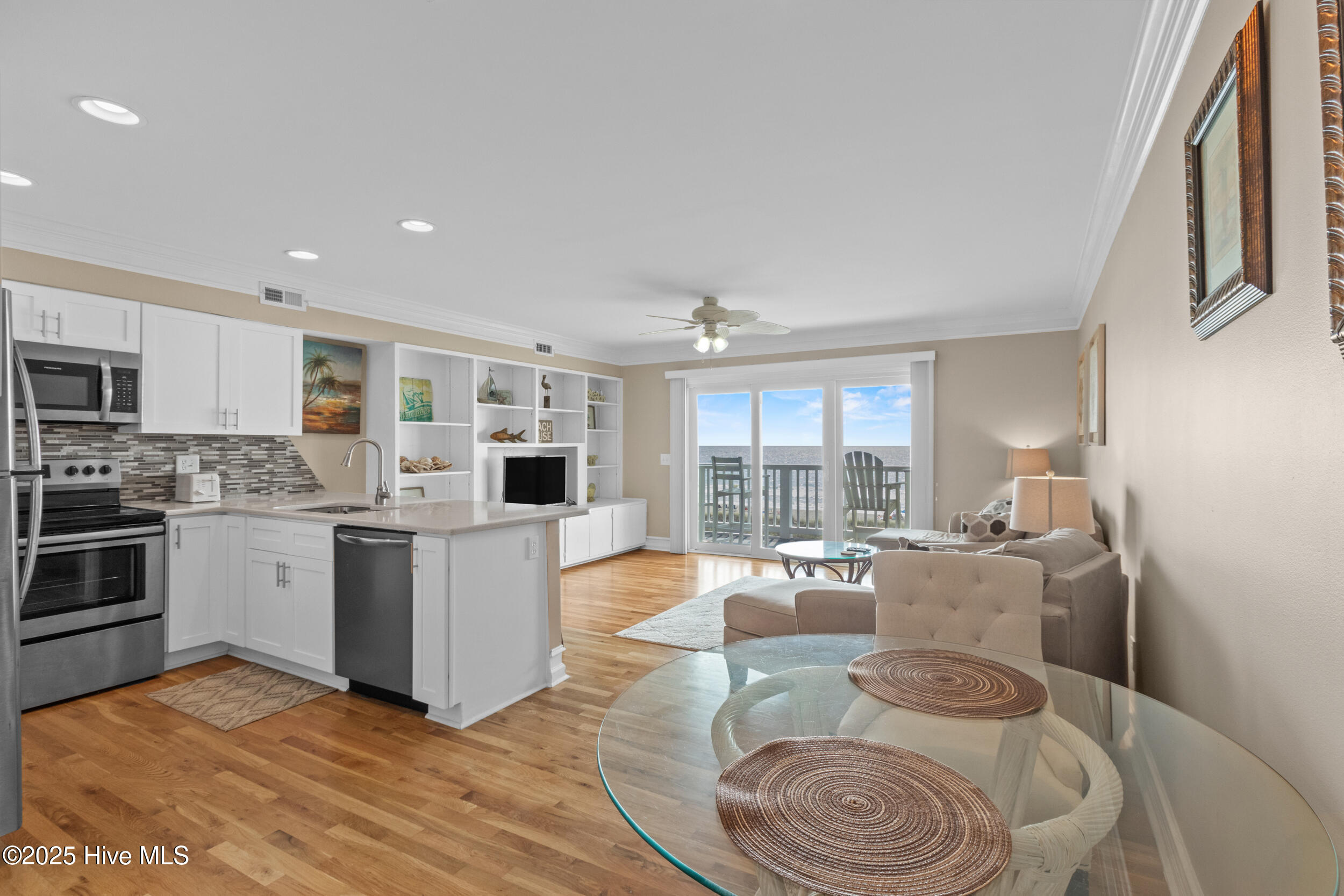 Carolina Beach, North Carolina, 28428, United States, 2 Bedrooms Bedrooms, ,2 BathroomsBathrooms,Residential,For Sale,1976420