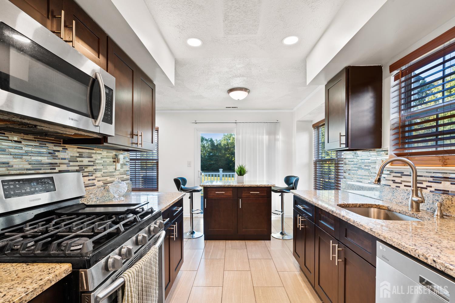 South Brunswick, New Jersey, 08824, United States, 3 Bedrooms Bedrooms, ,3 BathroomsBathrooms,Residential,For Sale,1940430
