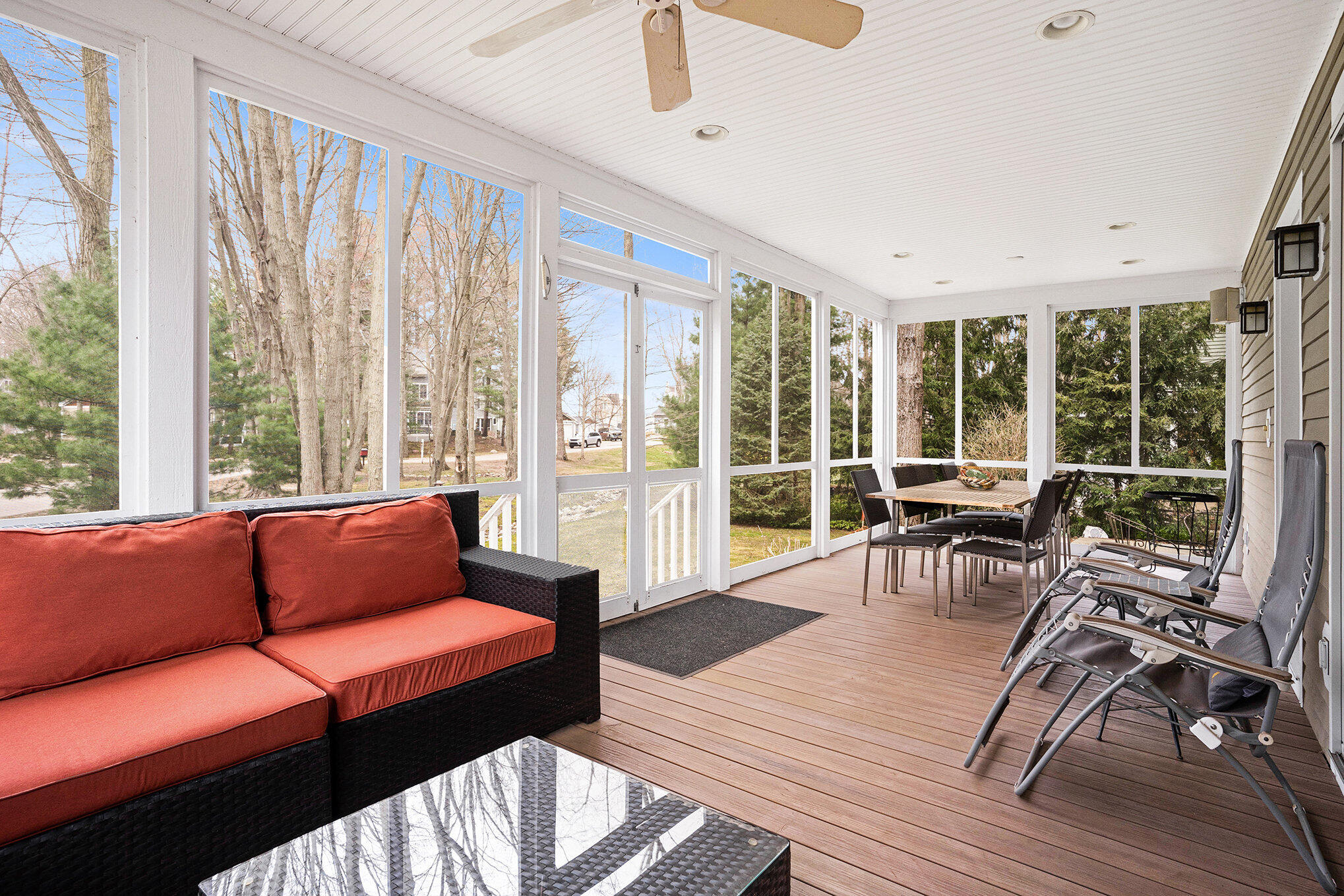 South Haven, Michigan, 49090, United States, 4 Bedrooms Bedrooms, ,4 BathroomsBathrooms,Residential,For Sale,1945011