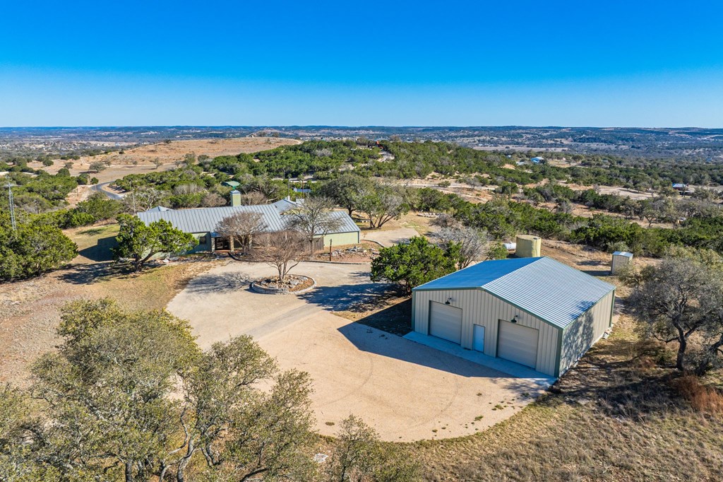 Kerrville, Texas, 78028, United States, 4 Bedrooms Bedrooms, ,5 BathroomsBathrooms,Residential,For Sale,1740072