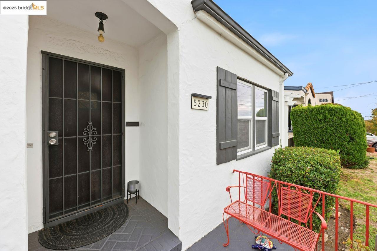 Oakland, California, 94619, United States, 4 Bedrooms Bedrooms, ,1 BathroomBathrooms,Residential,For Sale,1993166