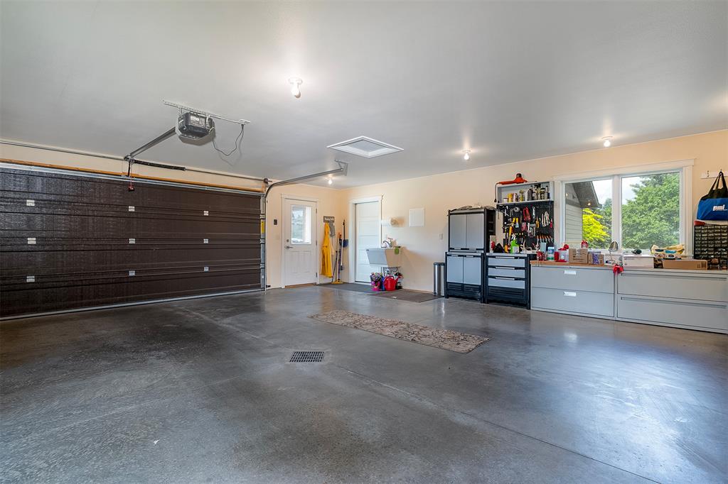 Polson, Montana, 59860, United States, 3 Bedrooms Bedrooms, ,1 BathroomBathrooms,Residential,For Sale,1976737