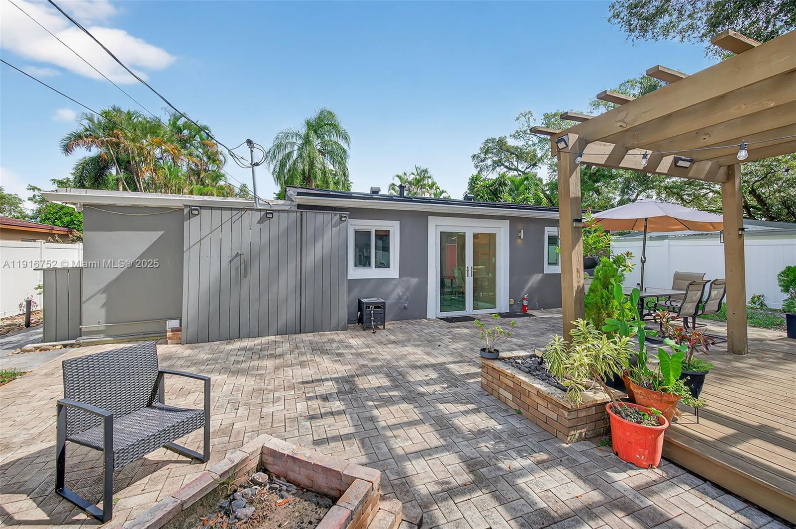 Hollywood, Florida, 33024, United States, 3 Bedrooms Bedrooms, ,2 BathroomsBathrooms,Residential,For Sale,1995844