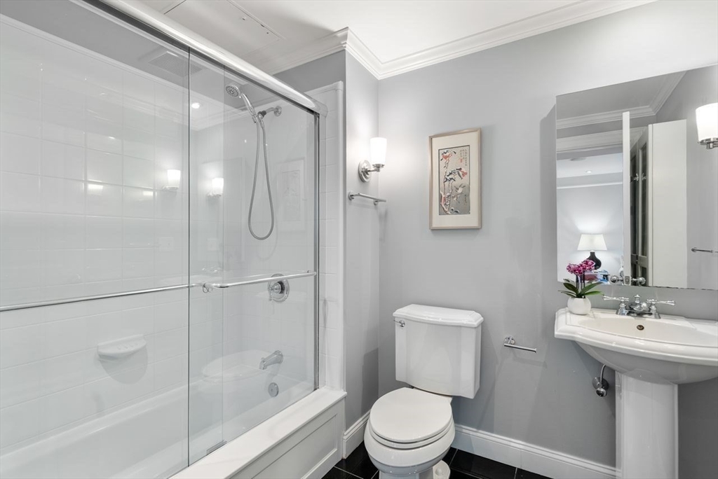 1597 Washington St Unit 606, Boston, Massachusetts, 02118, United States, 1 Bedroom Bedrooms, ,1 BathroomBathrooms,Residential,For Sale,1597 Washington St Unit 606,1481410
