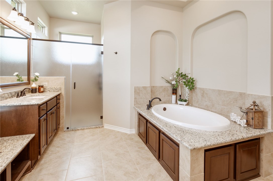 Iola, Texas, 77861, United States, 4 Bedrooms Bedrooms, ,3 BathroomsBathrooms,Residential,For Sale,1941842