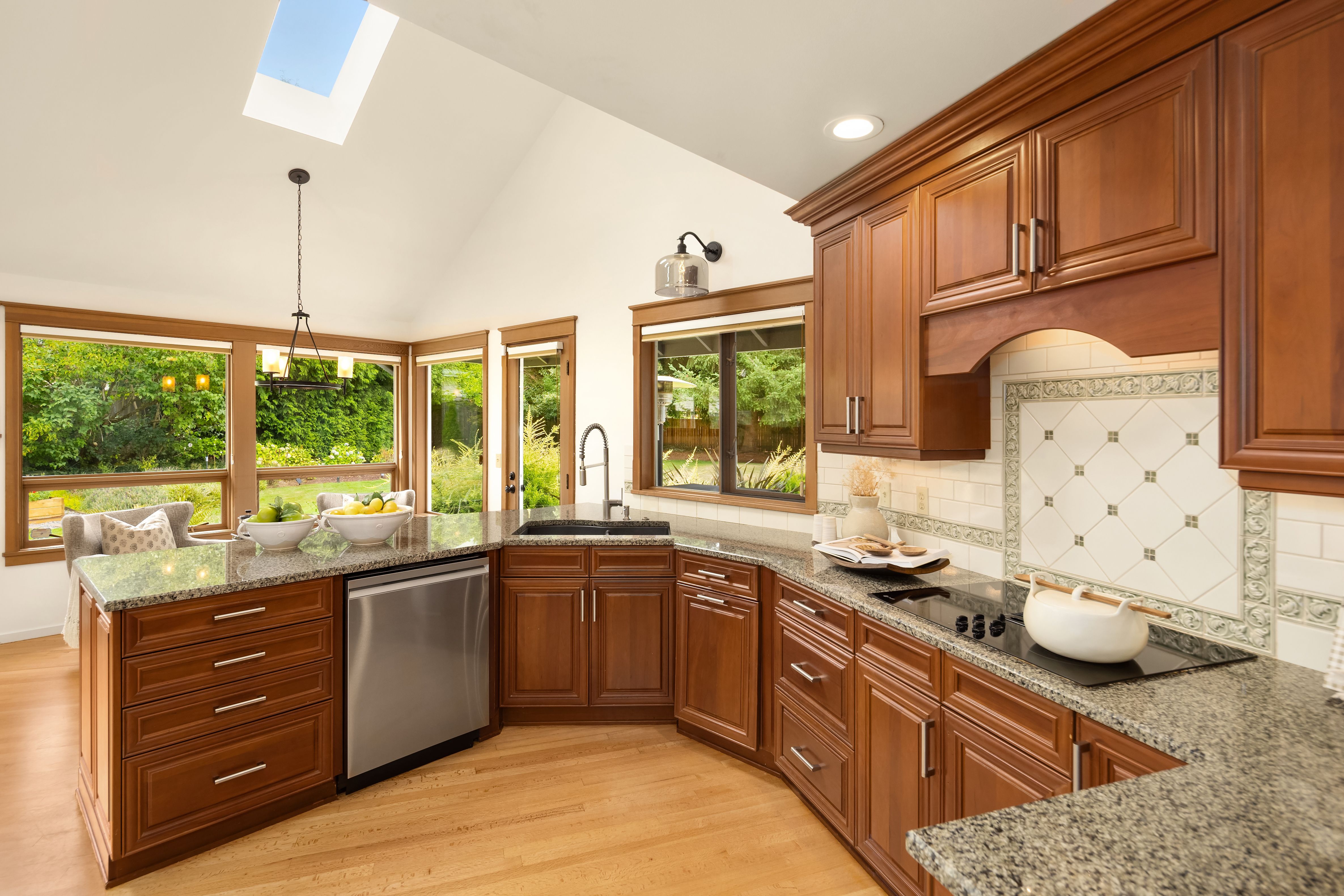  14246 157th Place NE, Woodinville, WA 98072 - 物件實景