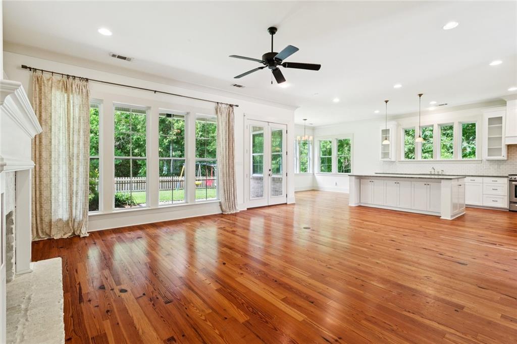 Covington, Louisiana, 70433, United States, 4 Bedrooms Bedrooms, ,3 BathroomsBathrooms,Residential,For Sale,1885201