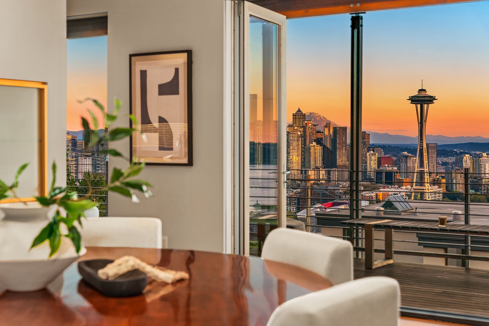  1215 Warren Ave N, Seattle, WA 98109 - 物件實景