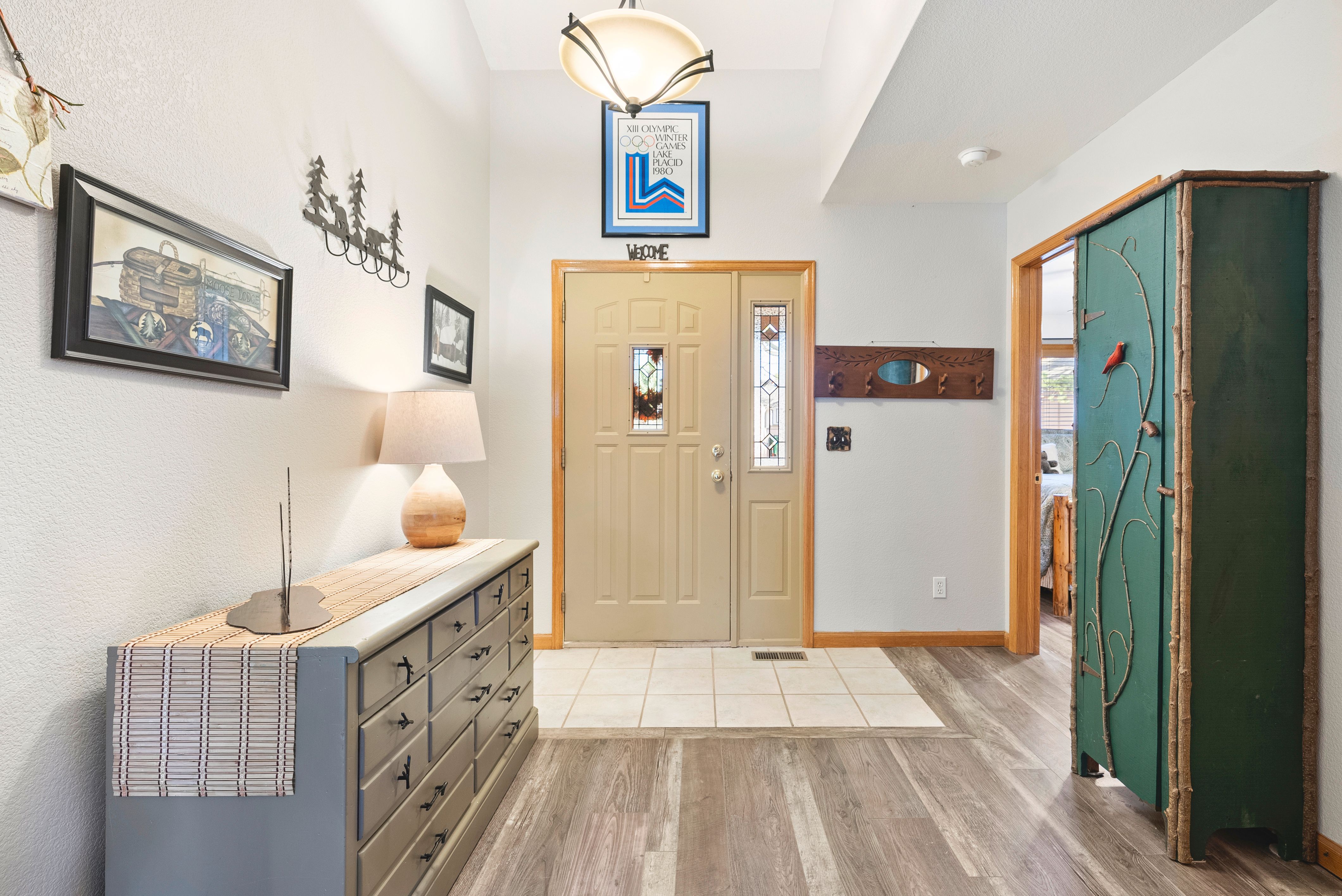  Beautifully Remodeled Home Tucked Away on Quiet Cul-De-Sac - 物件實景