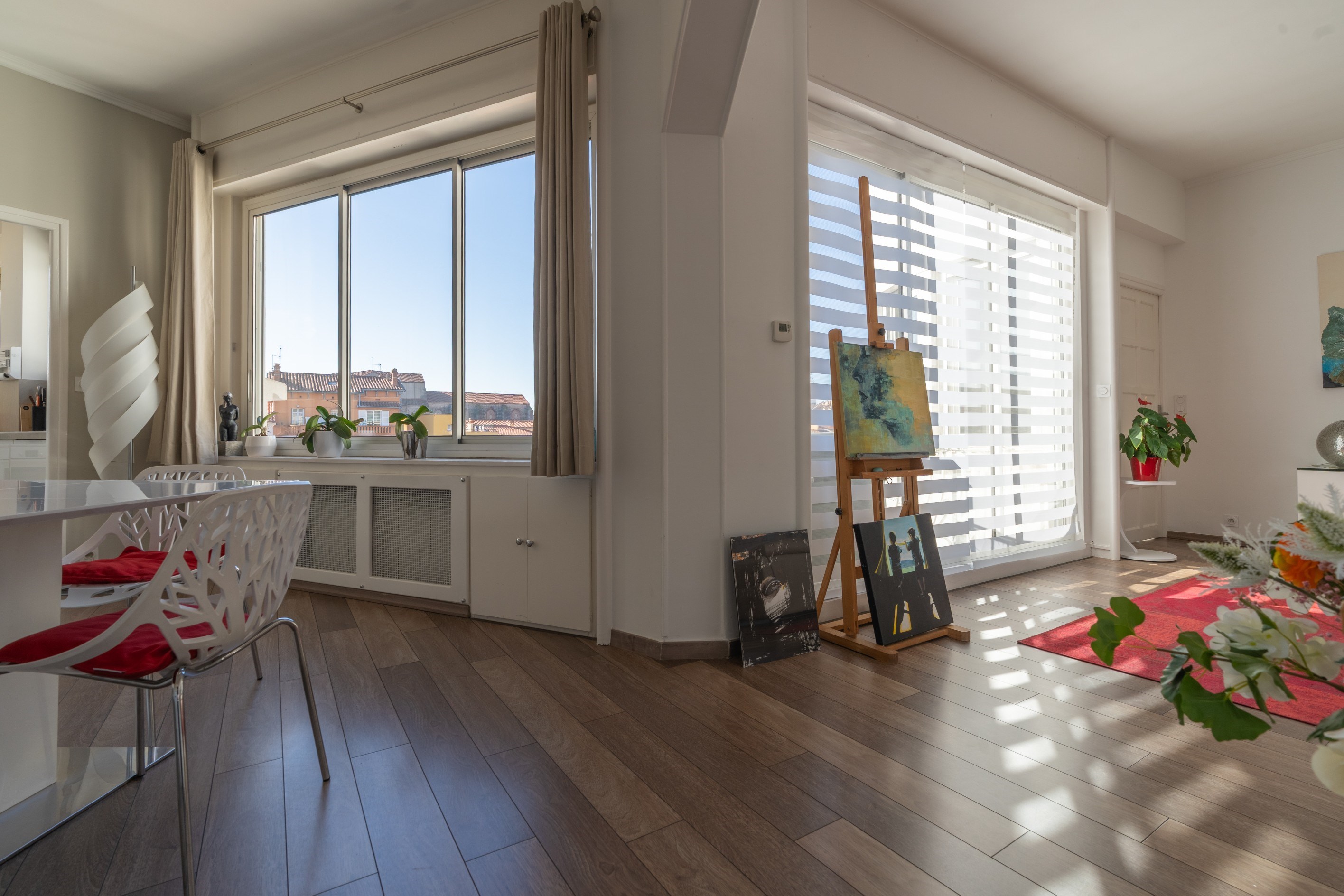  Sumptuous Top-Floor Apartment with Breathtaking Views and Elevator Access - 物件實景