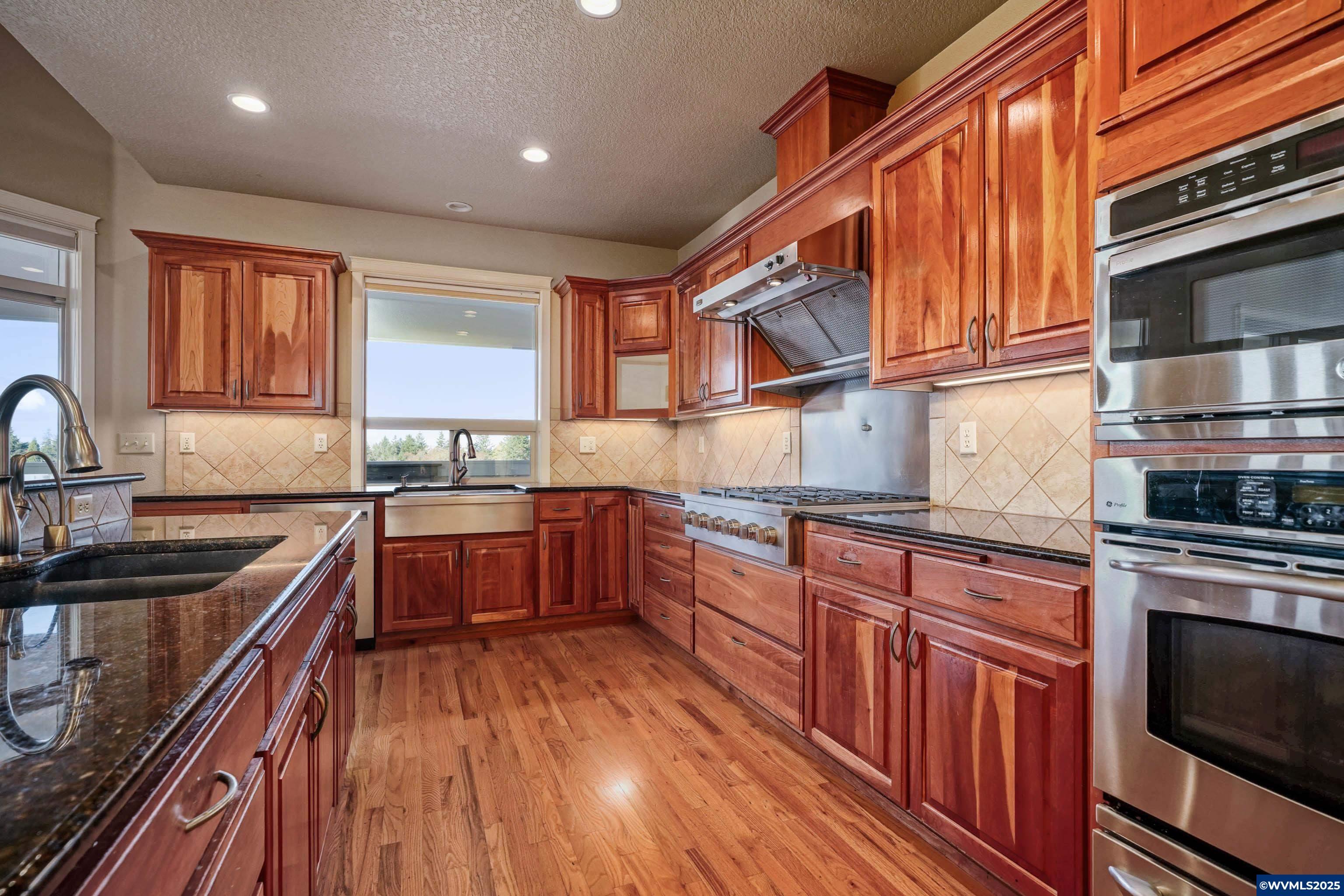 Salem, Oregon, 97306, United States, 3 Bedrooms Bedrooms, ,3 BathroomsBathrooms,Residential,For Sale,1989226