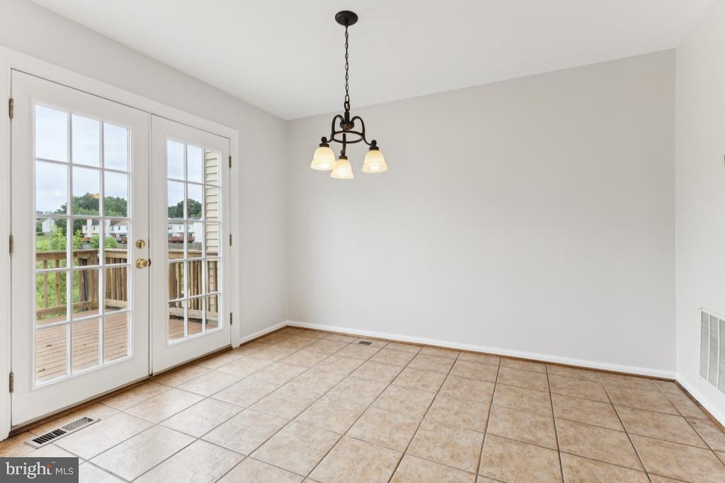 Centreville, Virginia, 20120, United States, 4 Bedrooms Bedrooms, ,4 BathroomsBathrooms,Residential,For Sale,1944825