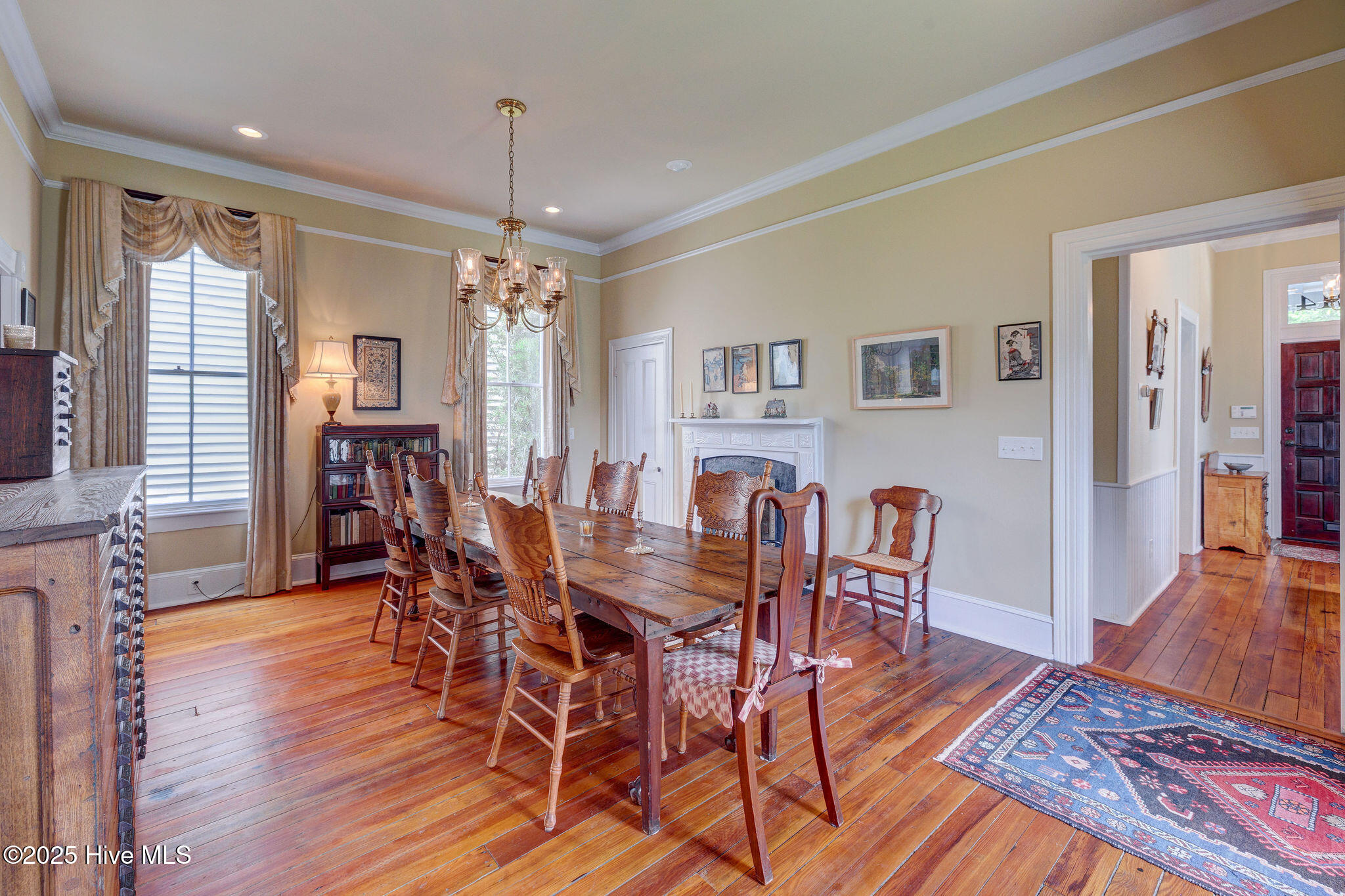 Wilmington, North Carolina, 28401, United States, 4 Bedrooms Bedrooms, ,3 BathroomsBathrooms,Residential,For Sale,1874502