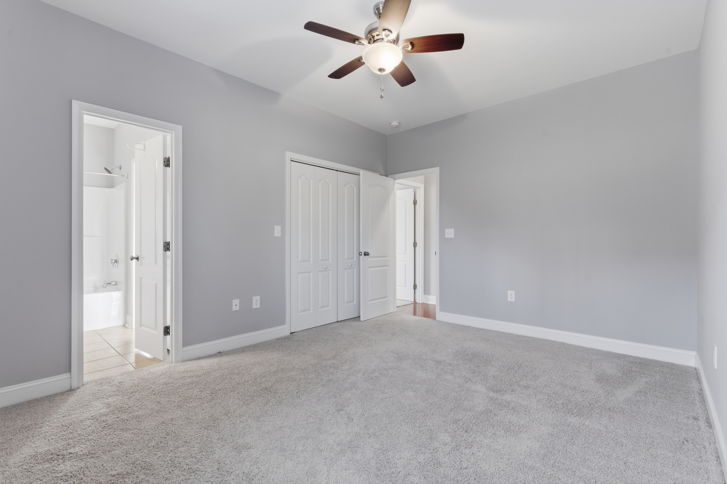  7320 Sanctuary Cove Drive SE - 物件實景