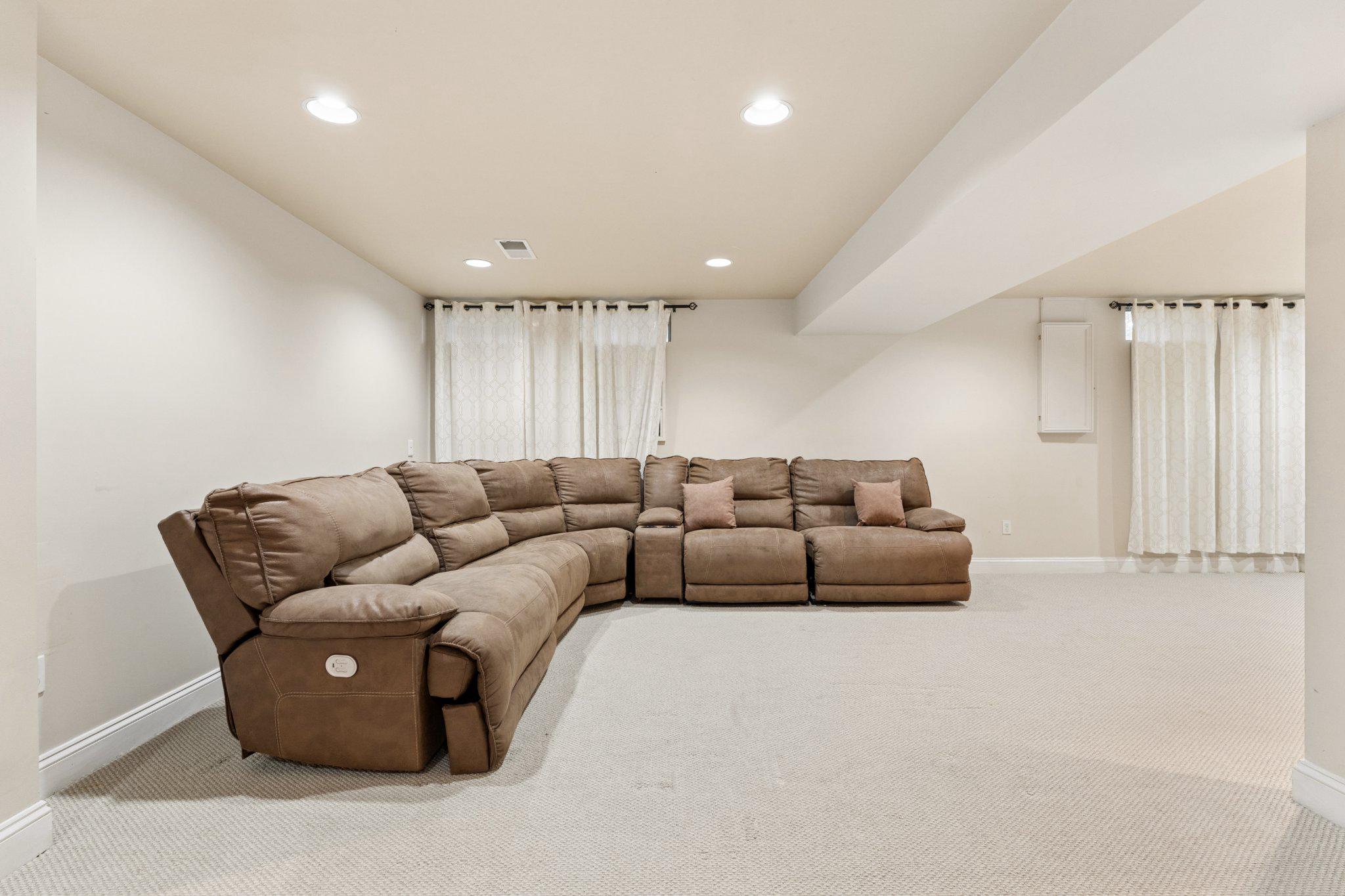  15118 Briarcliff Manor Way, Burtonsville, MD, 20866 - 物件實景