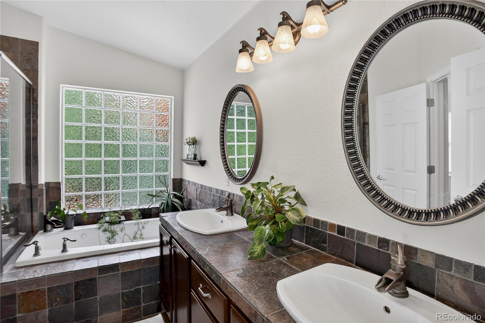 Castle Pines, Colorado, 80108, United States, 4 Bedrooms Bedrooms, ,3 BathroomsBathrooms,Residential,For Sale,1900976