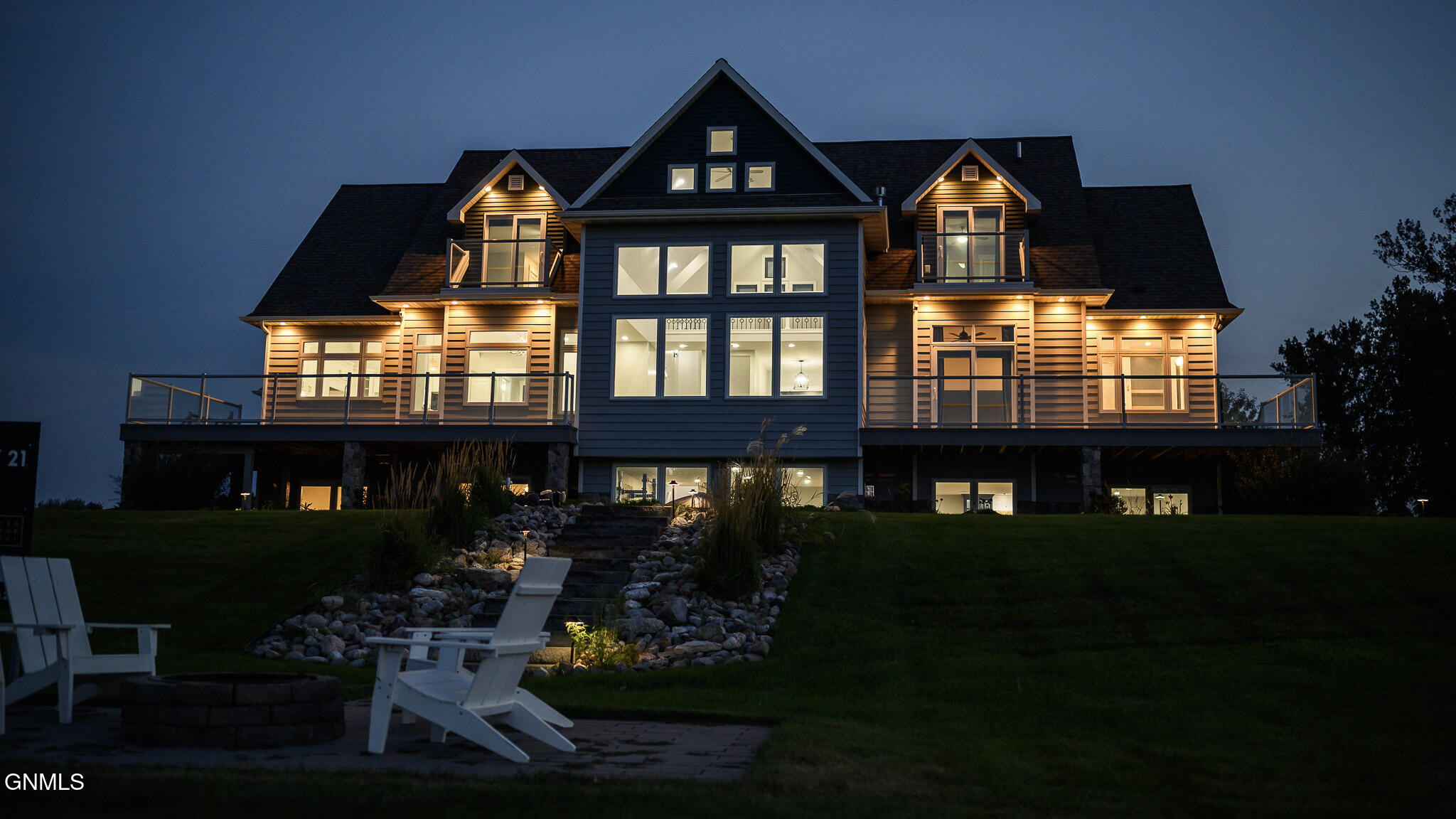 Bismarck, North Dakota, 58504, United States, 6 Bedrooms Bedrooms, ,4 BathroomsBathrooms,Residential,For Sale,1982102