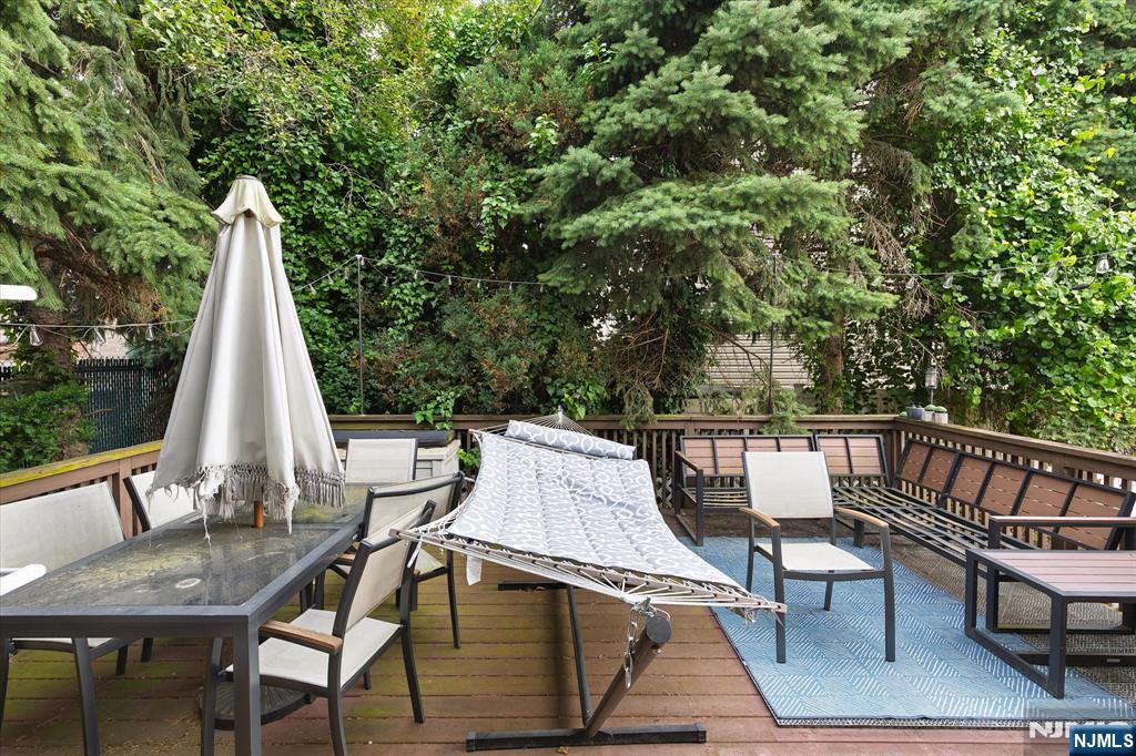 Lyndhurst, New Jersey, 07071, United States, 3 Bedrooms Bedrooms, ,2 BathroomsBathrooms,Residential,For Sale,1945012