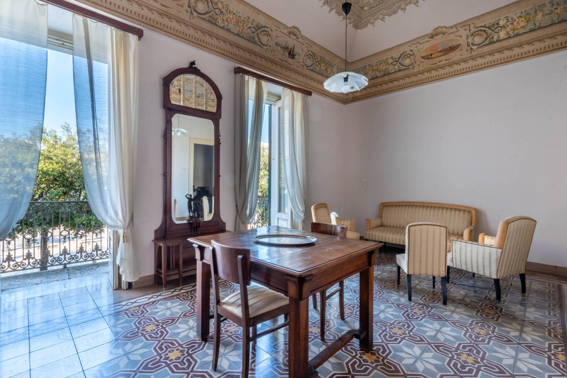 Piazza XX Settembre, Martina Franca, Taranto, 74015, IT, 8 Bedrooms Bedrooms, ,4 BathroomsBathrooms,Residential,For Sale,Piazza XX Settembre,1657102