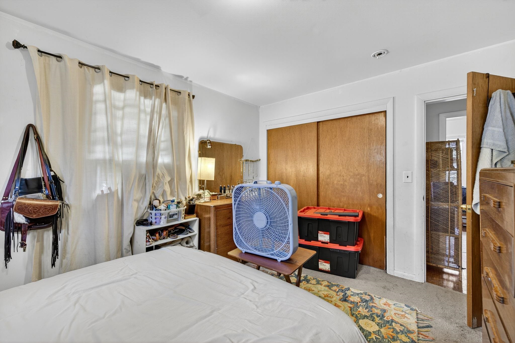 Portsmouth, New Hampshire, 03801, United States, 3 Bedrooms Bedrooms, ,1 BathroomBathrooms,Residential,For Sale,1934652