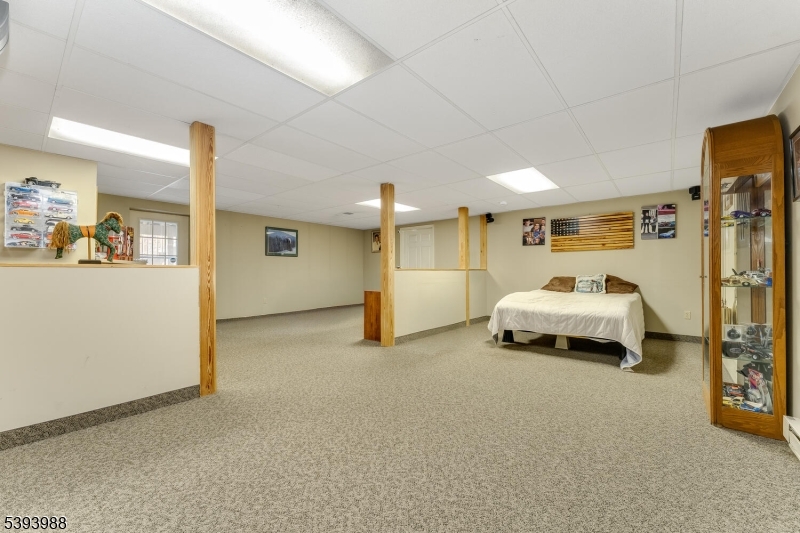 Newton, New Jersey, 07860, United States, 3 Bedrooms Bedrooms, ,3 BathroomsBathrooms,Residential,For Sale,1980842