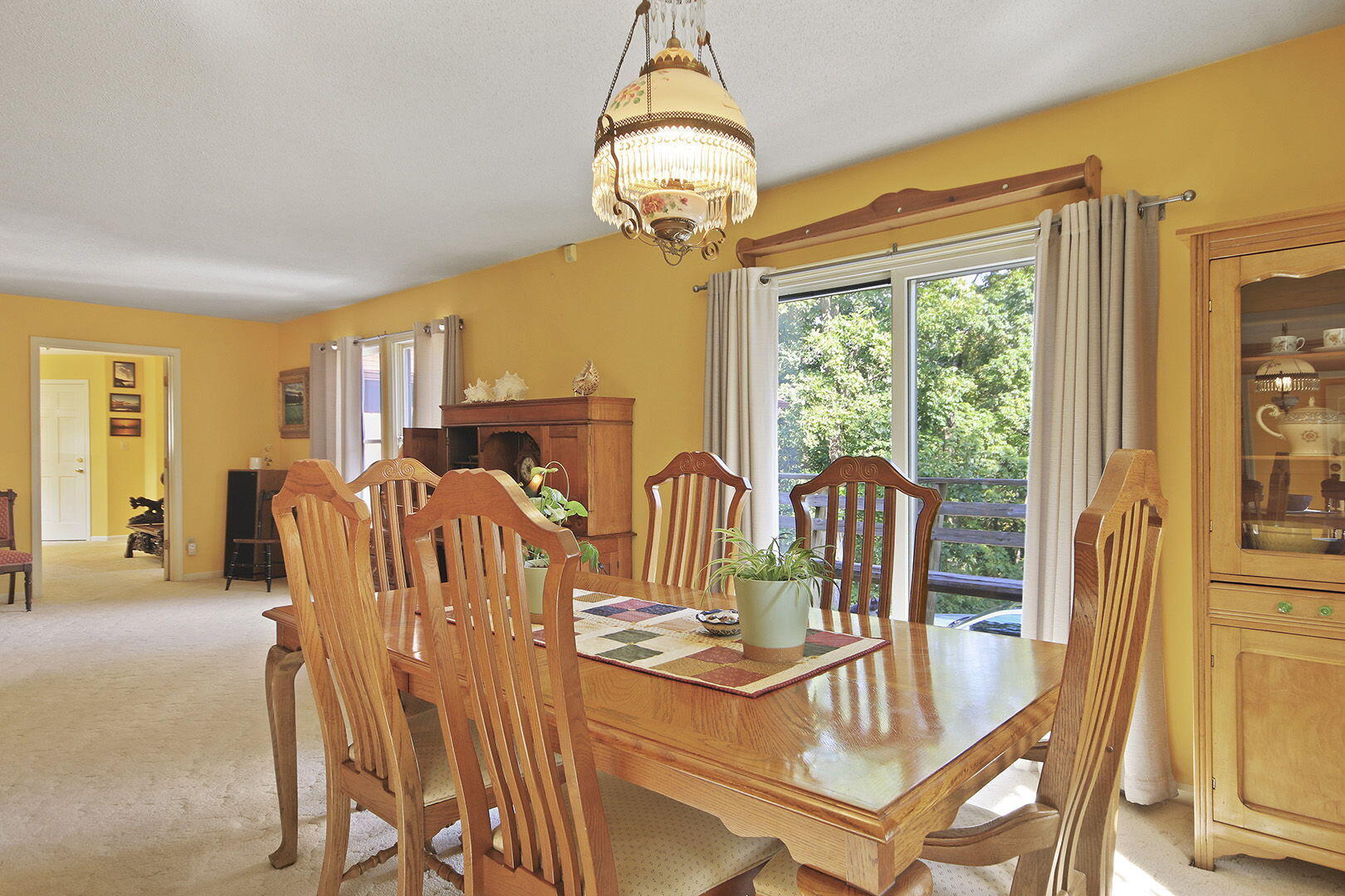 COLUMBIA, Missouri, 65203, United States, 5 Bedrooms Bedrooms, ,3 BathroomsBathrooms,Residential,For Sale,1975322