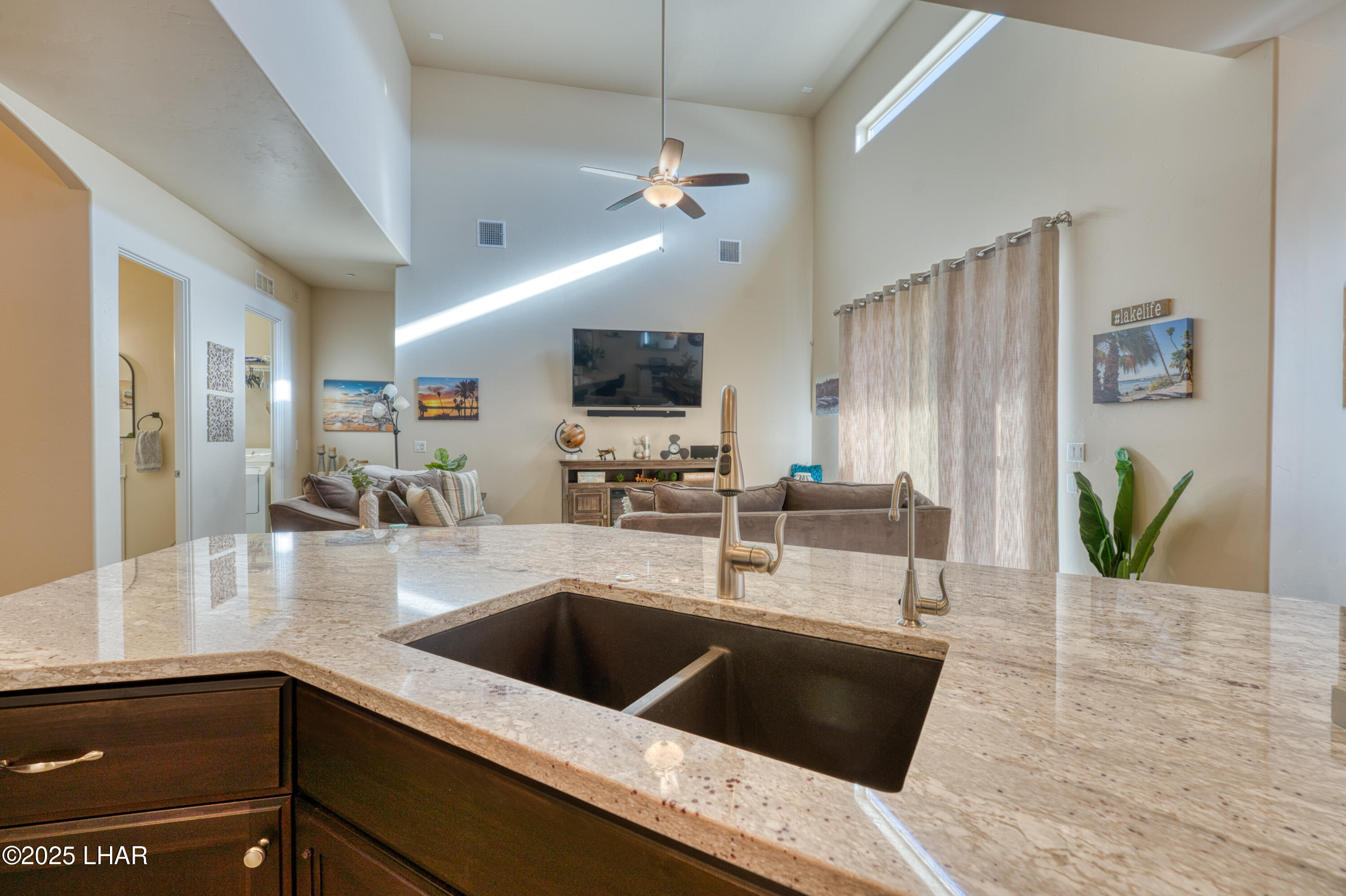 Lake Havasu City, Arizona, 86406, United States, 3 Bedrooms Bedrooms, ,2 BathroomsBathrooms,Residential,For Sale,1994362